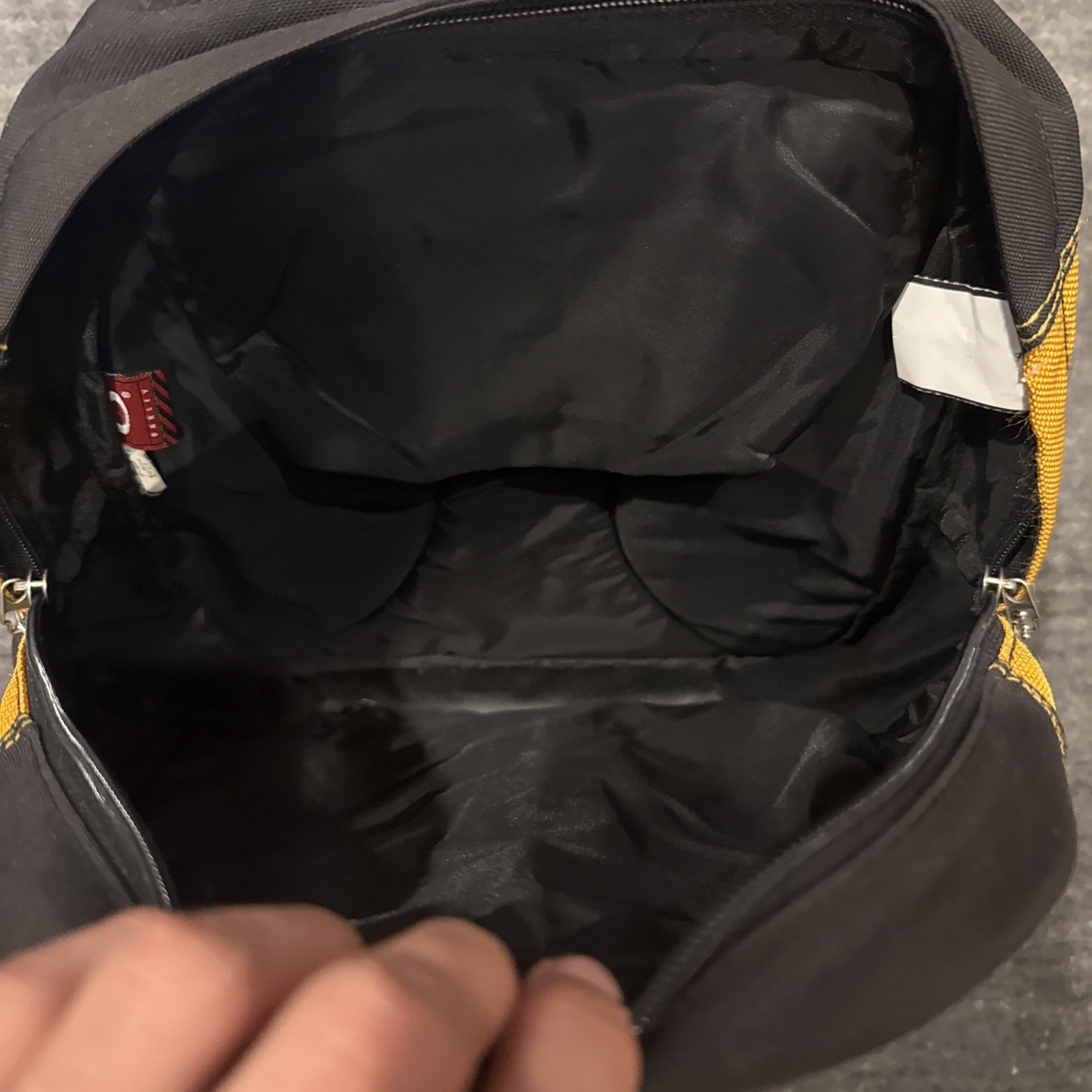 Vintage Oakley Software Spikes Backpack Black Yellow Spike Y2K HTF – Read