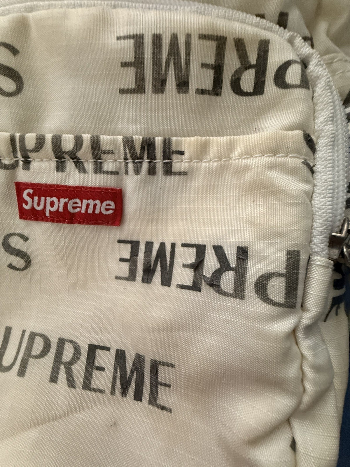 Supreme FW16 3M Reflective Repeat White Shoulder Bag Box Logo Authentic BRANDNEW