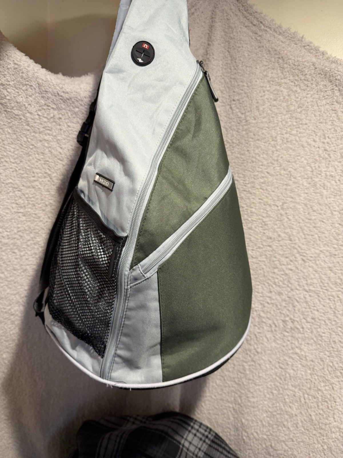 Travelwell Crossbody Nylon Messenger Commuter Bag With Phone Holder W/ Cord Hole