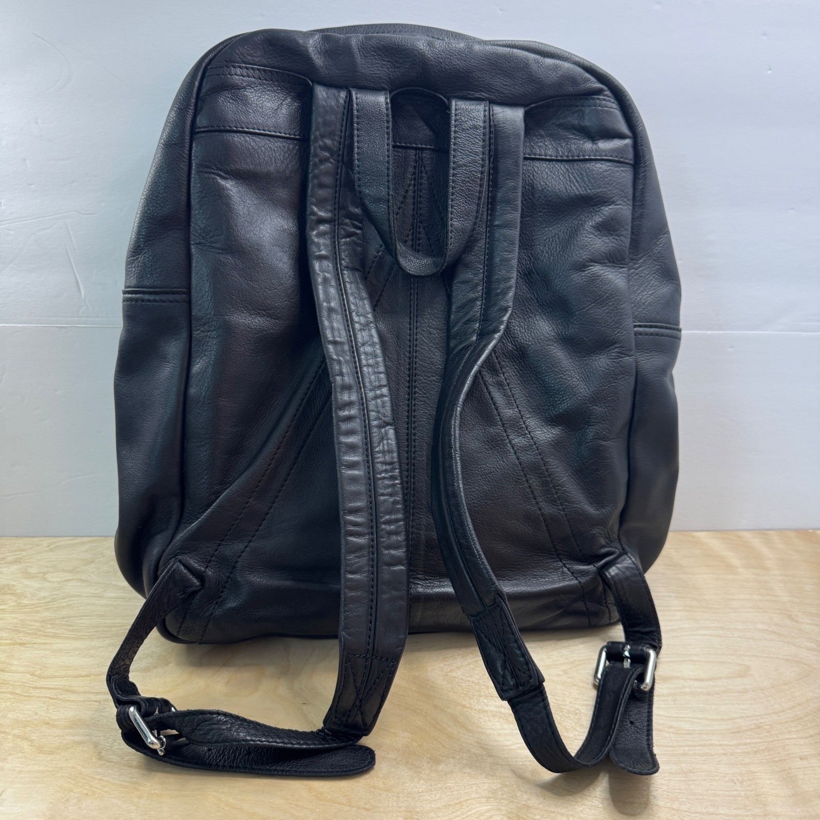 FH Wadsworth Black Leather Backpack Short Par 4 Logo Laptop Sleeve Frayed *READ*