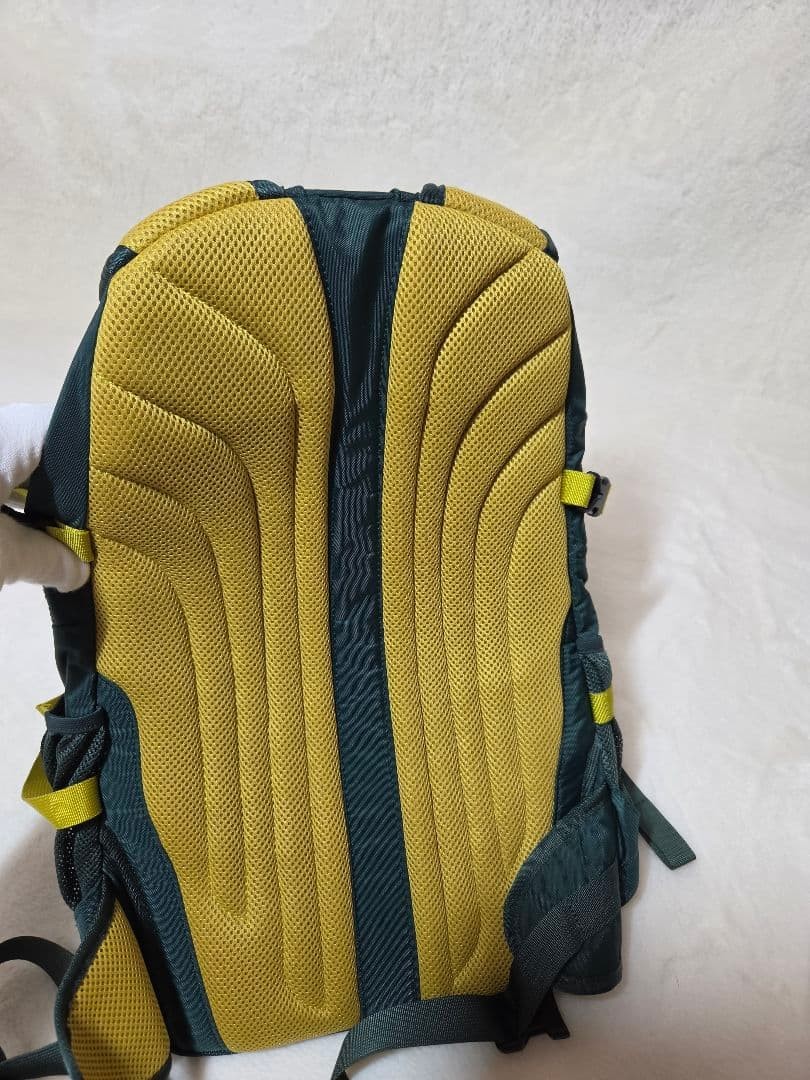 The North Face Backpack Hotshot Nylon Green Yellow 51cm 35cm travel school