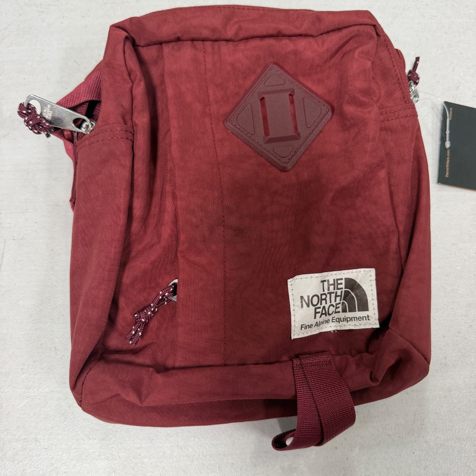 The North Face NF0A52WA82P Berkeley Field Bag Sumac/Alpine Plum