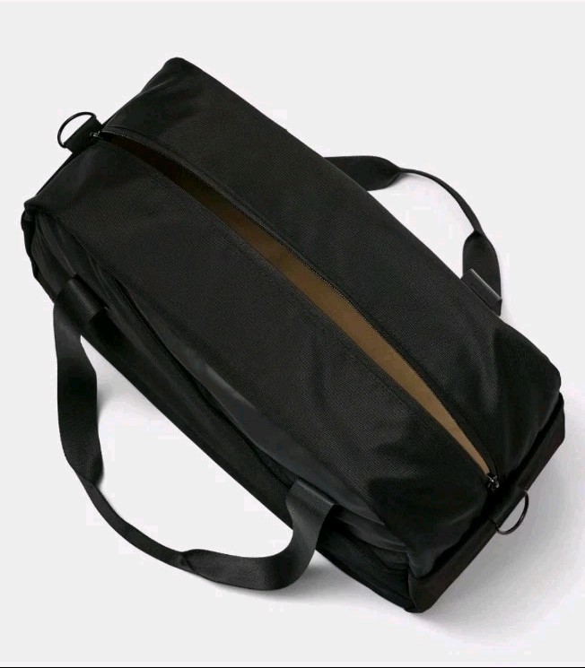 Sporty 20″ Duffel Bag ▪︎ All In Motion ▪︎ Black NWT◽️