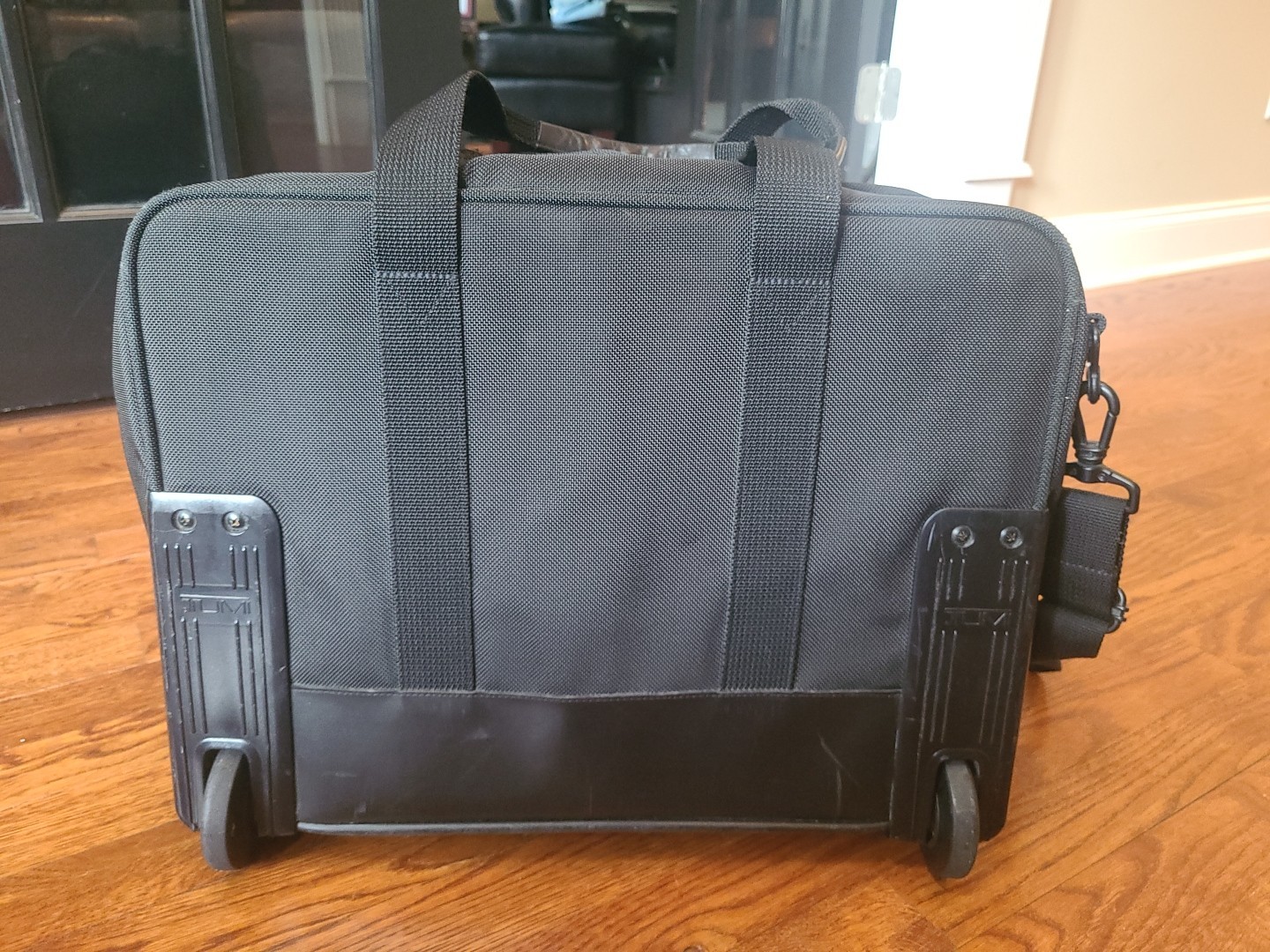 Tumi 2206D3 Black Expandable Rolling Briefcase Laptop Bag Ballistic Carry on
