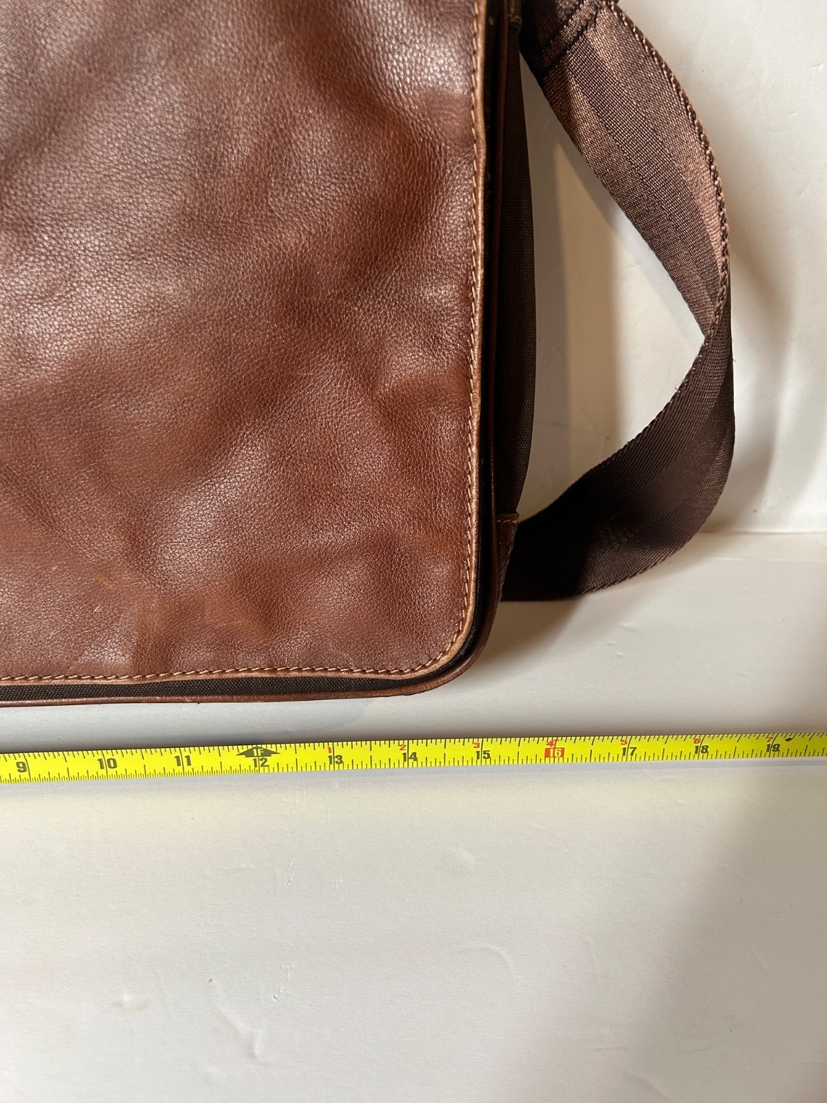 Boconi Messenger Bag Brown Leather Garth Slim Laptop Pocket with Shoulder Strap