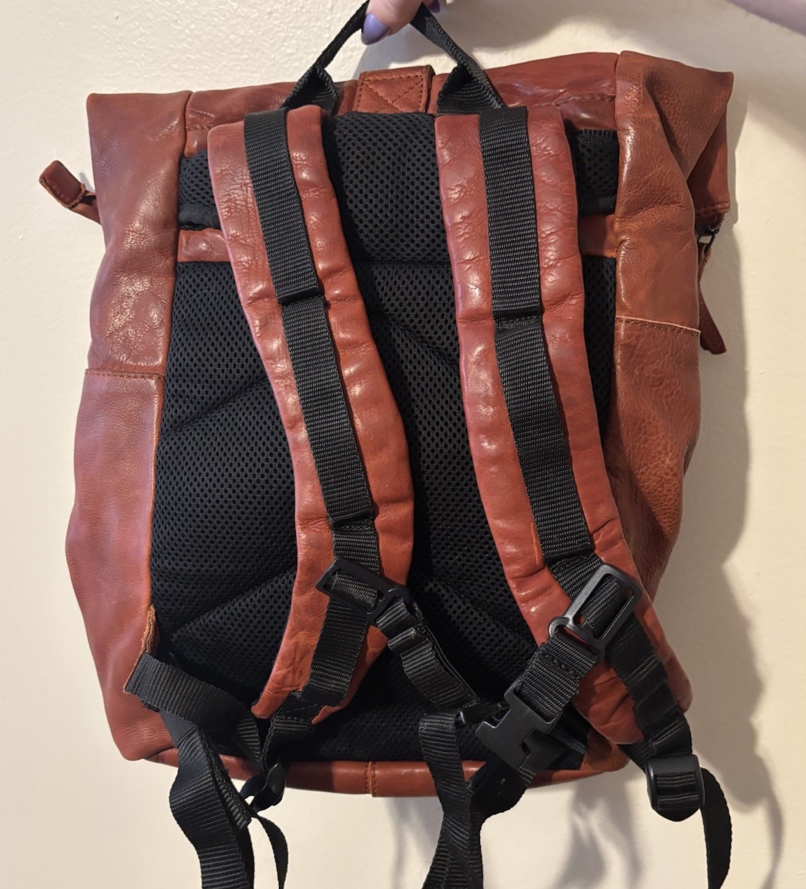 Hide & Stitches Rolltop Leather Backpack – Dark Cognac
