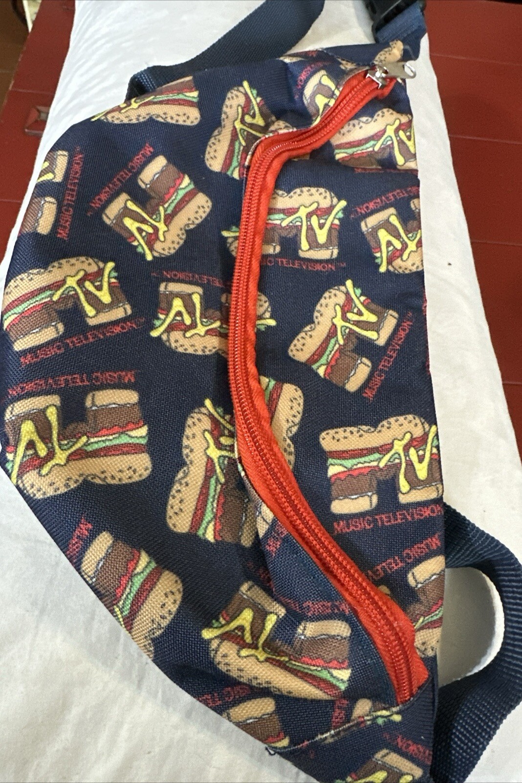 MTV Fanny Pack Retro Hamburger Logo All Over Key Clip Inside Blue/Red Tub B