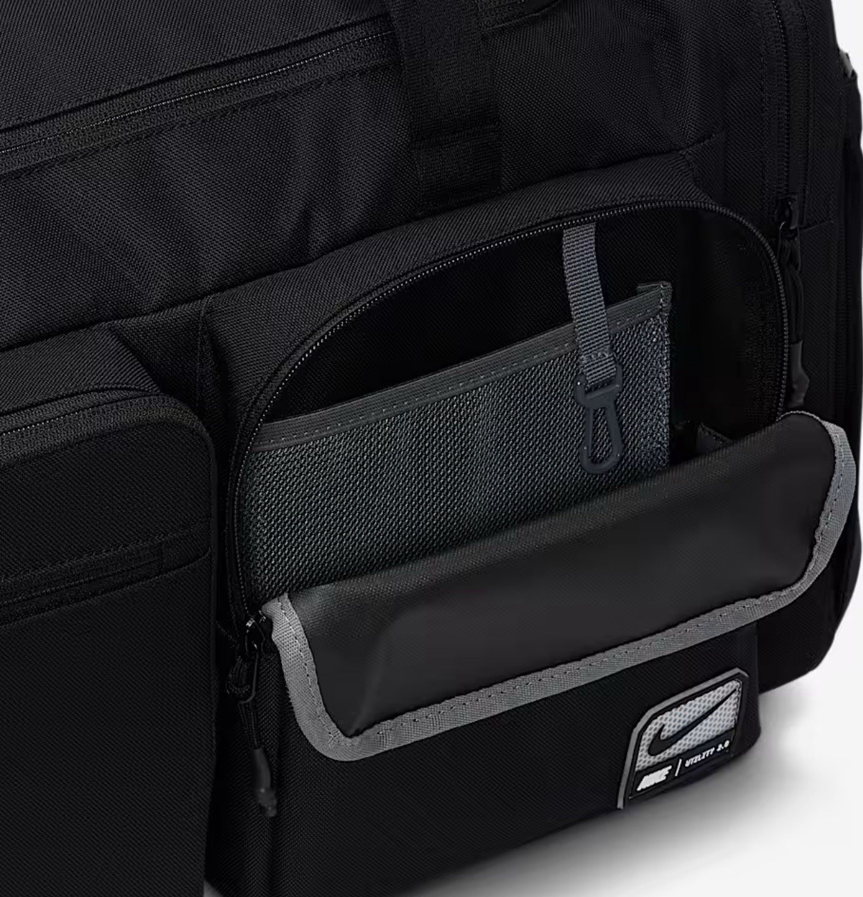 Nike Utility Power 2.0 Duffel Duffle Bag Black FN4208 010 New