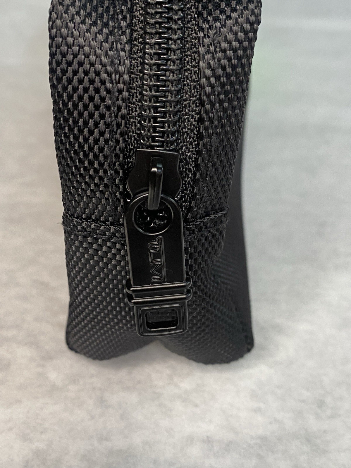 Tumi Delta Black Accessory Pouch Bag Zip Case Makeup Toiletry Travel