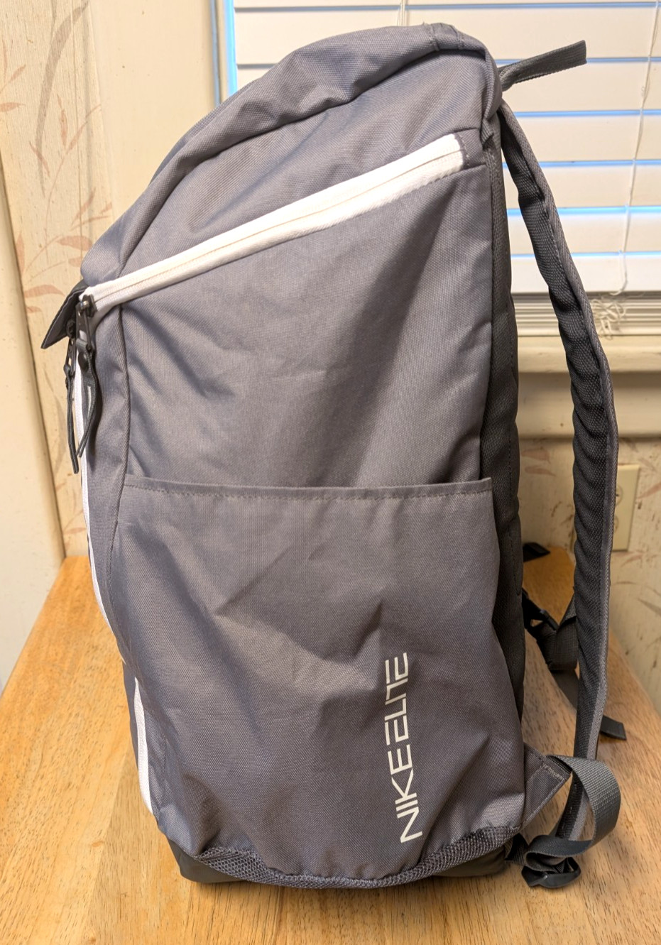 Nike Hoops Elite Pro Max Air Gray White Basketball School Backpack Bag Quad Zip