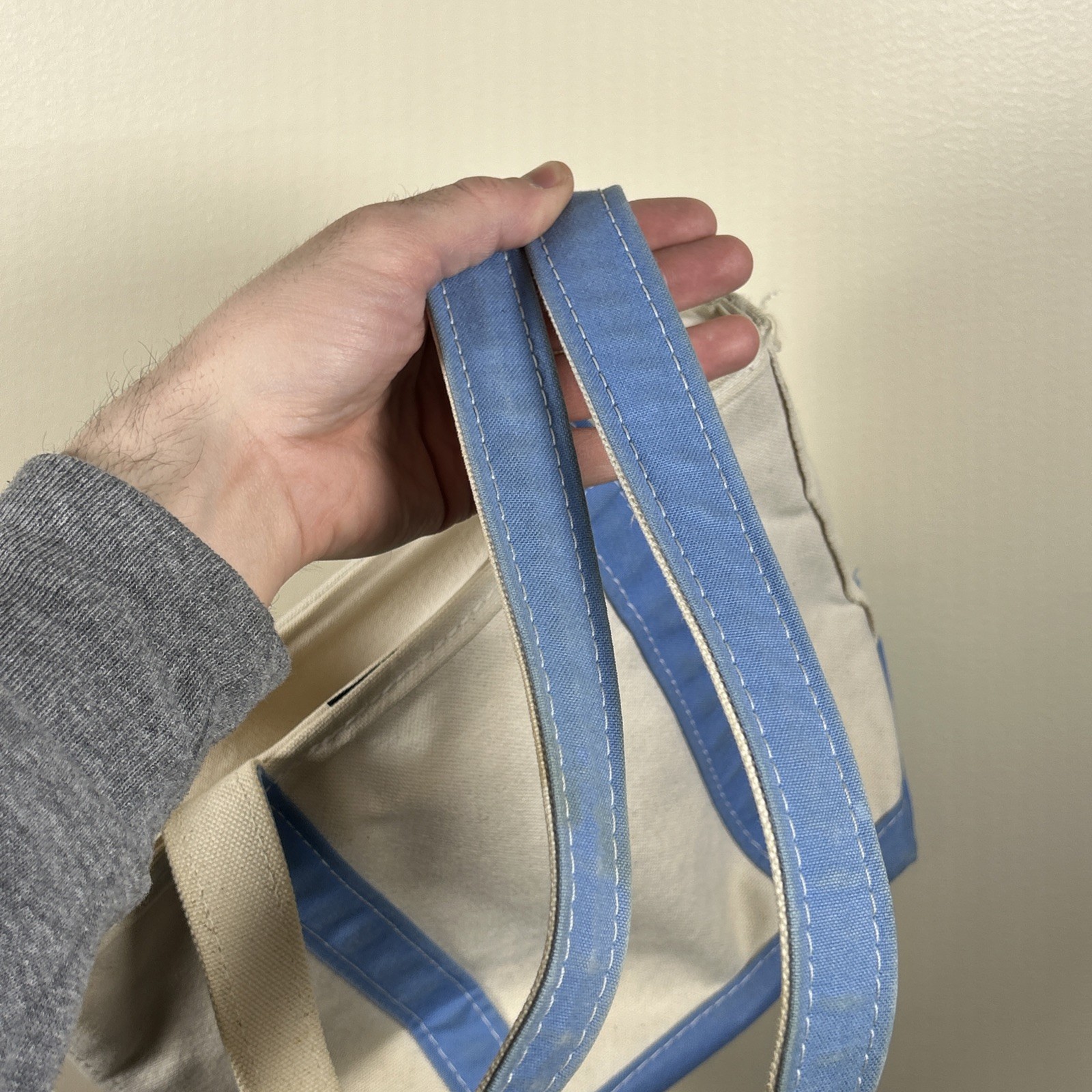 Vintage LL BEAN BOAT & TOTE Canvas Bag Baby Blue Long Handle Zip Top Embroidered
