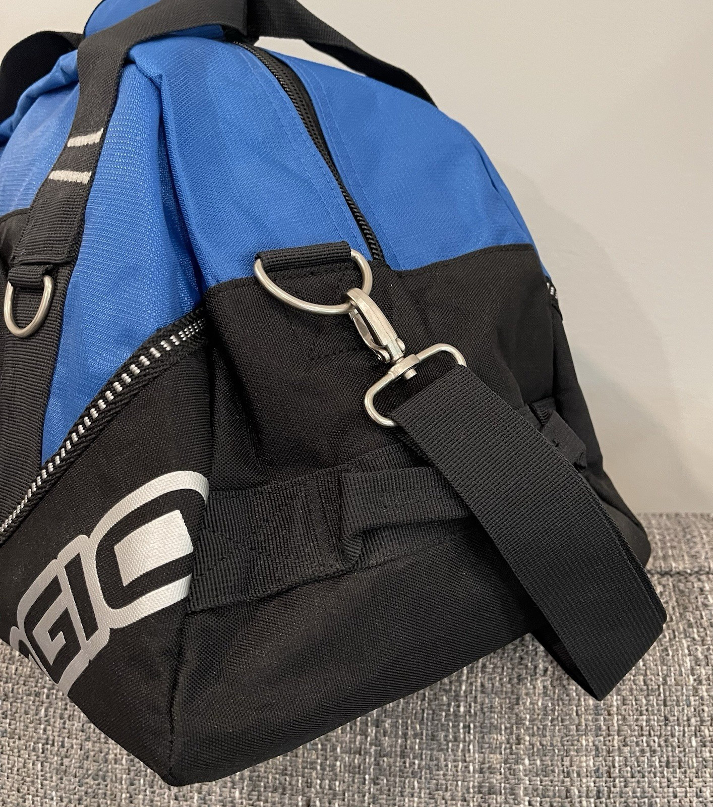 OGIO Half Dome Blue Black Duffel Bag Gym Sport Travel Carry On HERSHEY LOGO NWT