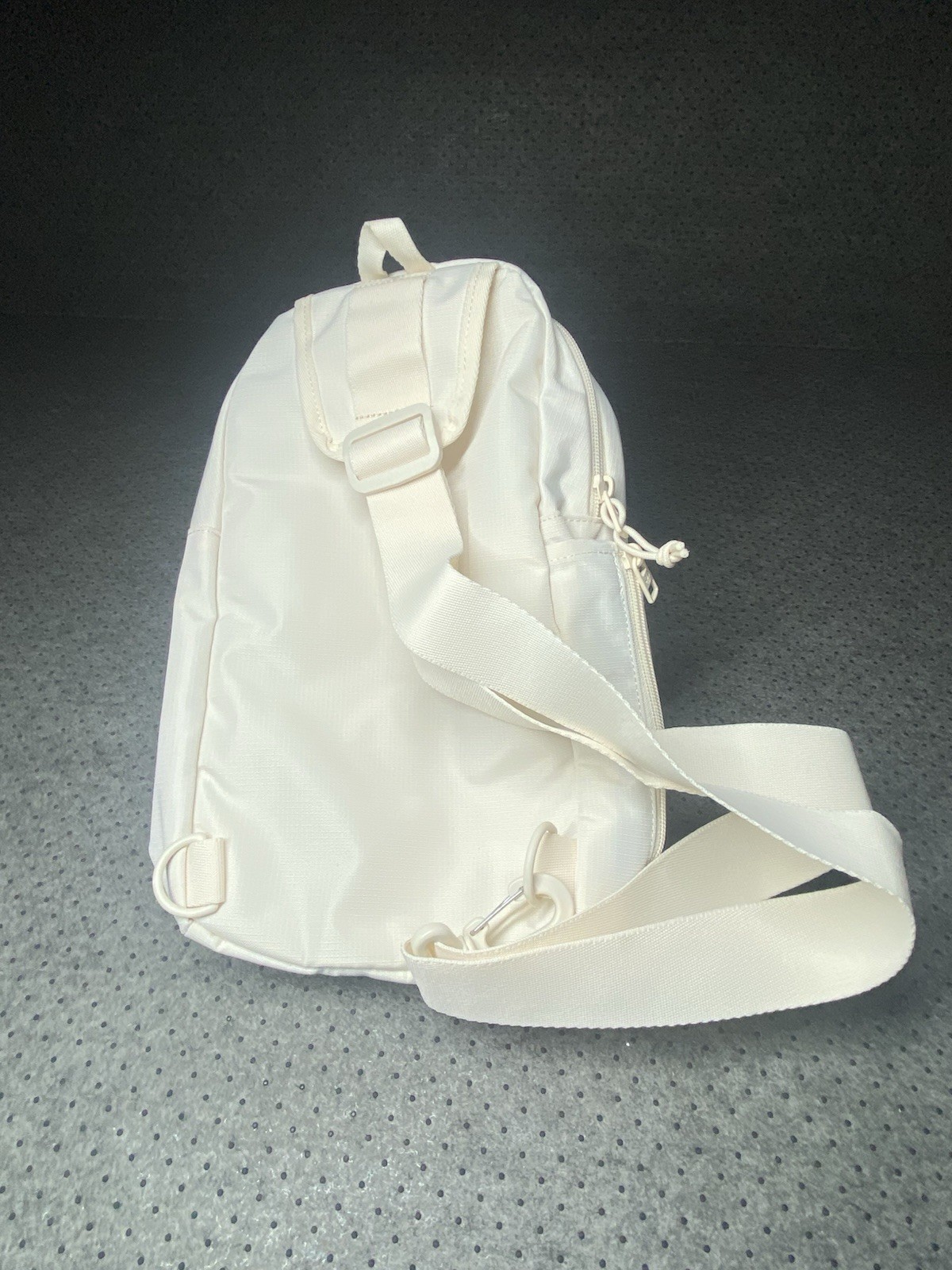 Adidas Utility 4 Sling Crossbody Bag Wonder White JJ7605 Strap Adj. Outdoors NWT