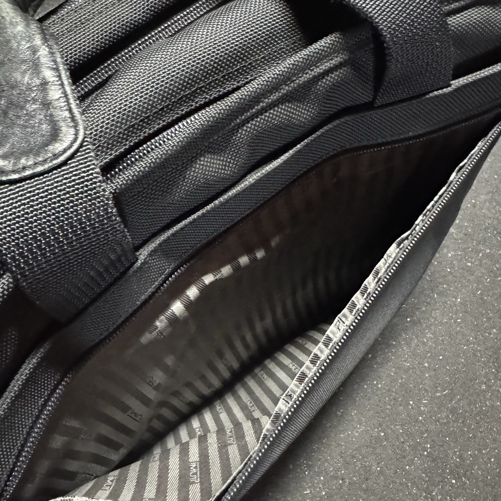 TUMI Alpha Black Ballistic Expandable Laptop Business Briefcase 26041D4