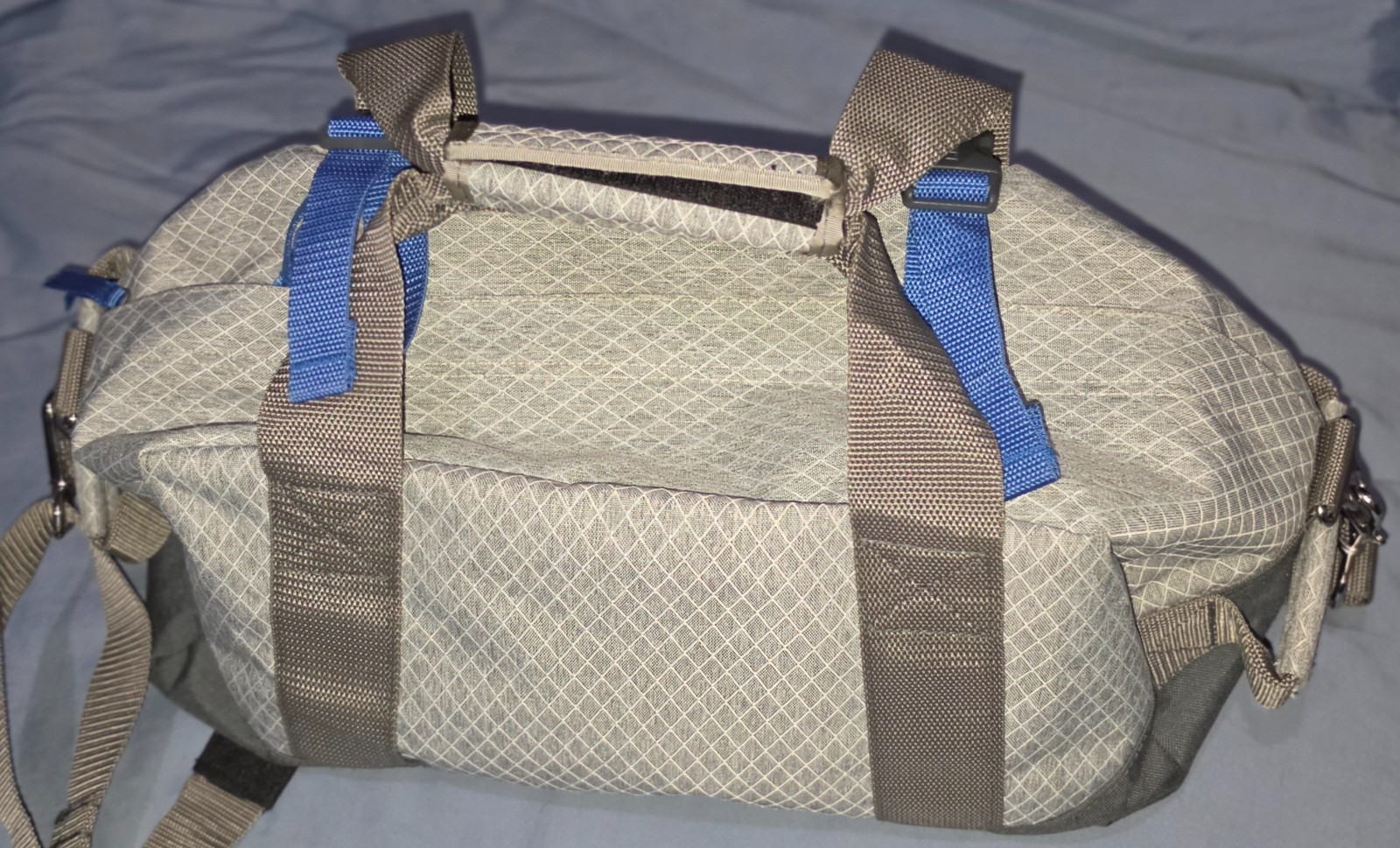 LL Bean Gray Duffel Bag Medium Adventure Travel Gym Weekender Shoulder Strap 22″