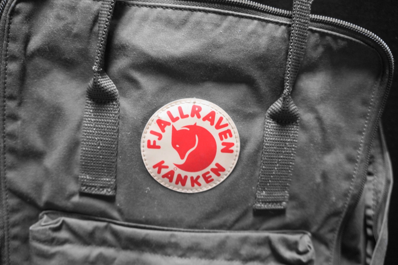 FJALLRAVEN KANKEN Classic Backpack Olive Bag 13×9.5×4.5″ Day School Travel 23510