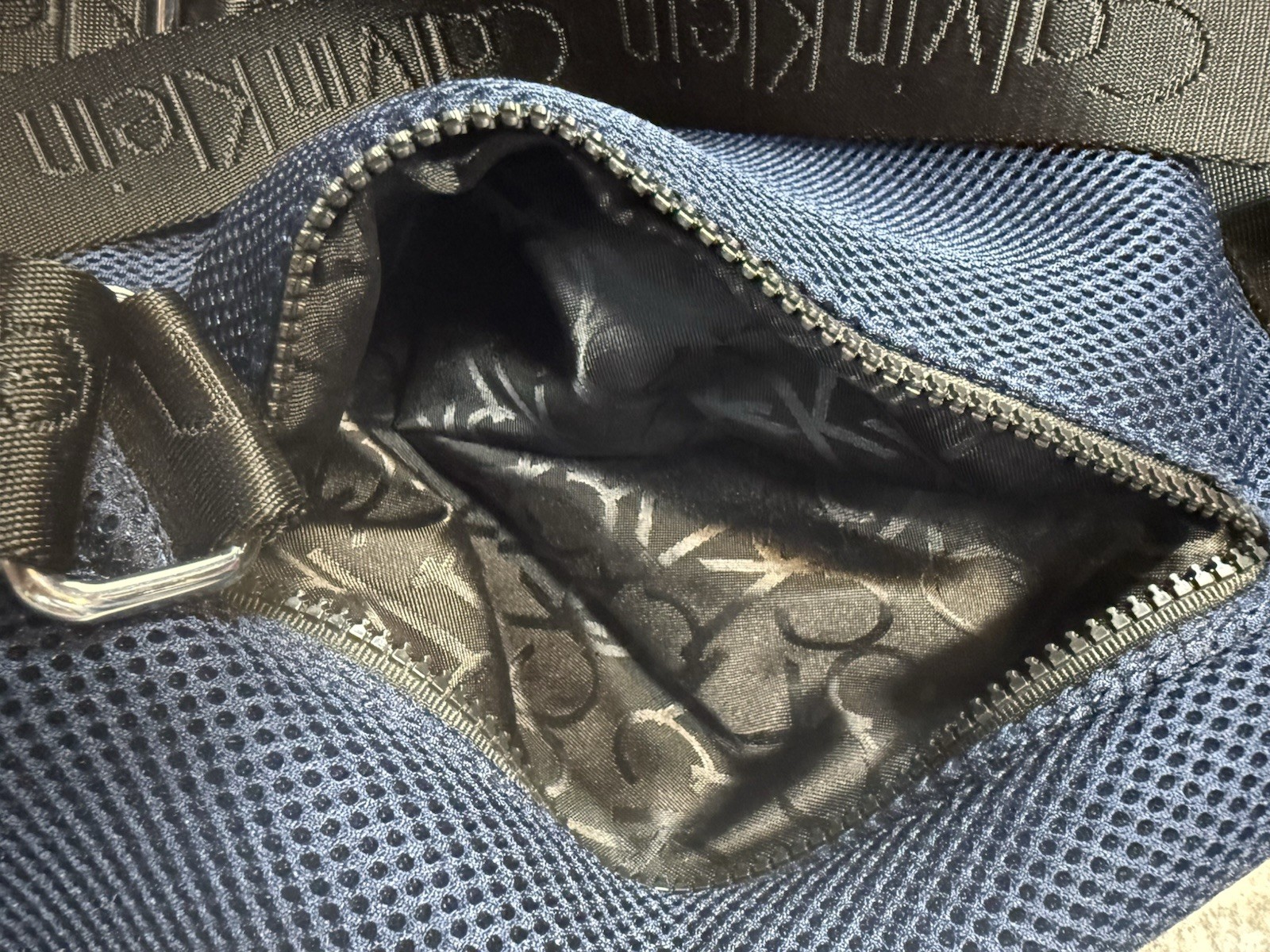 Calvin Klein Flap Top Flap Black/Blue Fabric Weave 18″ Backpack Pockets Logo