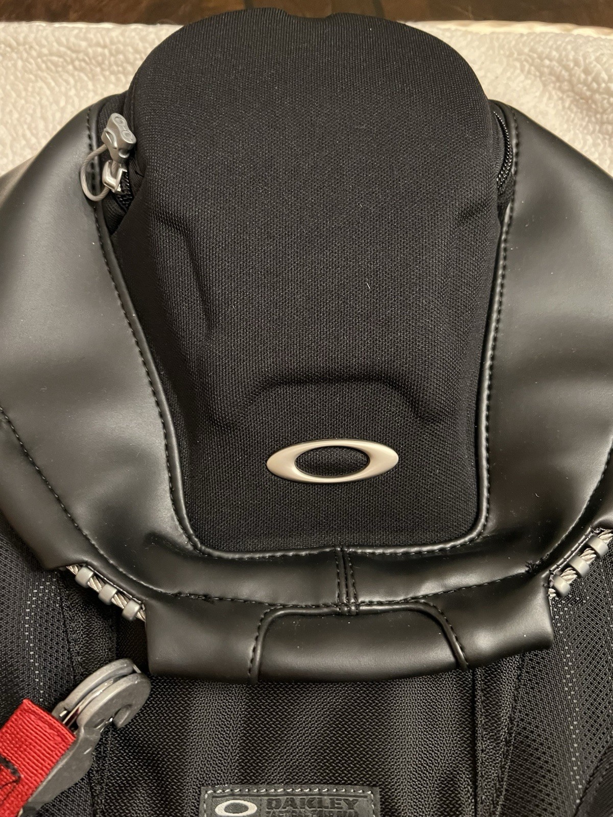 GENUINE Oakley 34L Capacity Kitchen Sink Backpack Black 92060AODM AUTHENTIC READ