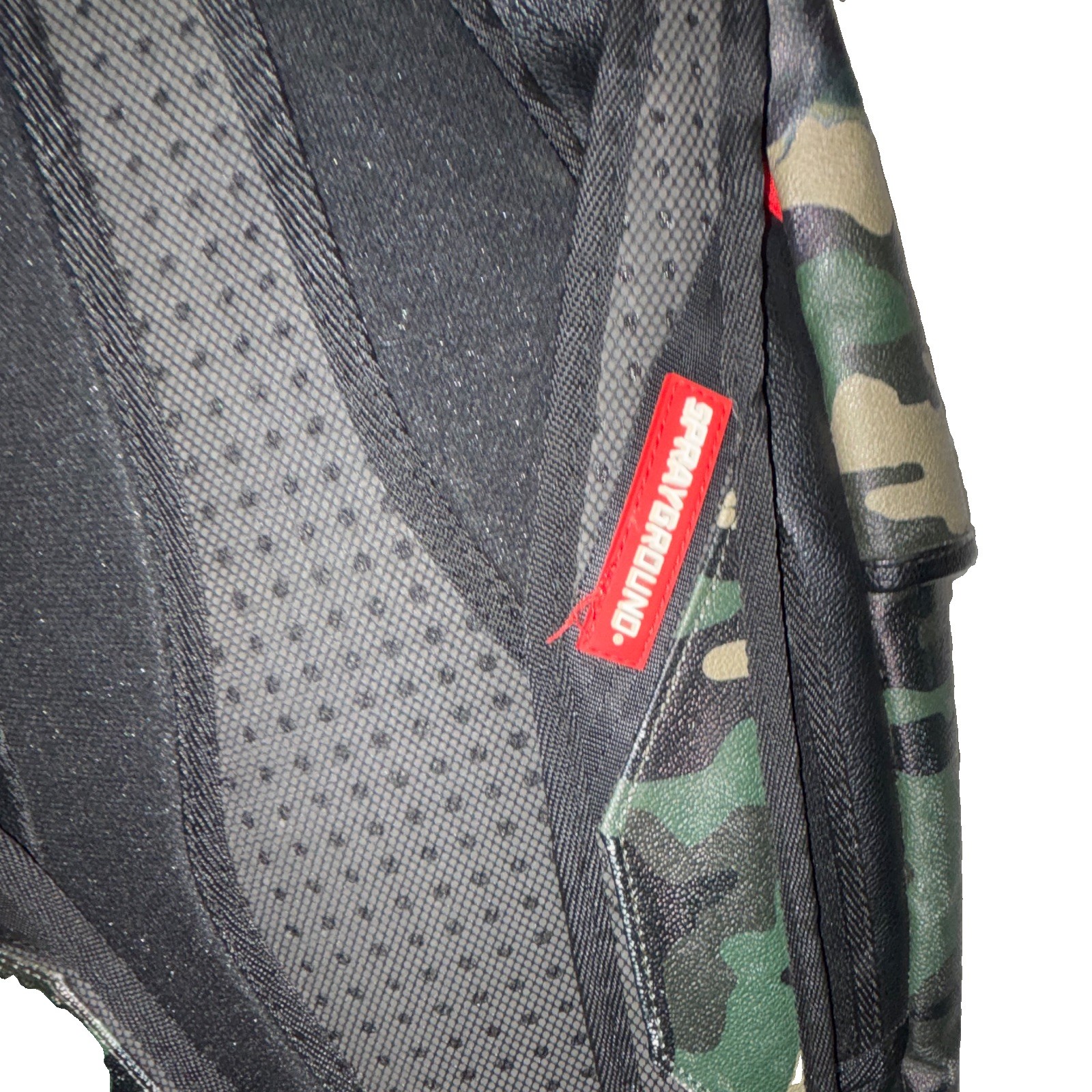 Sprayground Camo Lips Graphic Backpack Green Black Beige Zip Unisex Adult