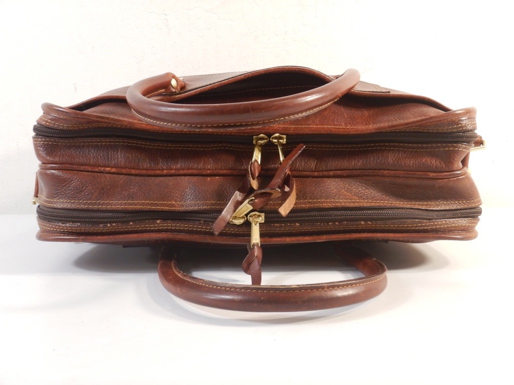 ORVIS Brown Leather Messenger Bag