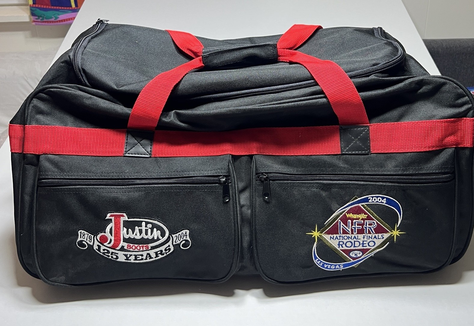 VTG 2004 Justin Boots NFR National Finals Rodeo Wrangler Las Vegas Duffle Bag GC