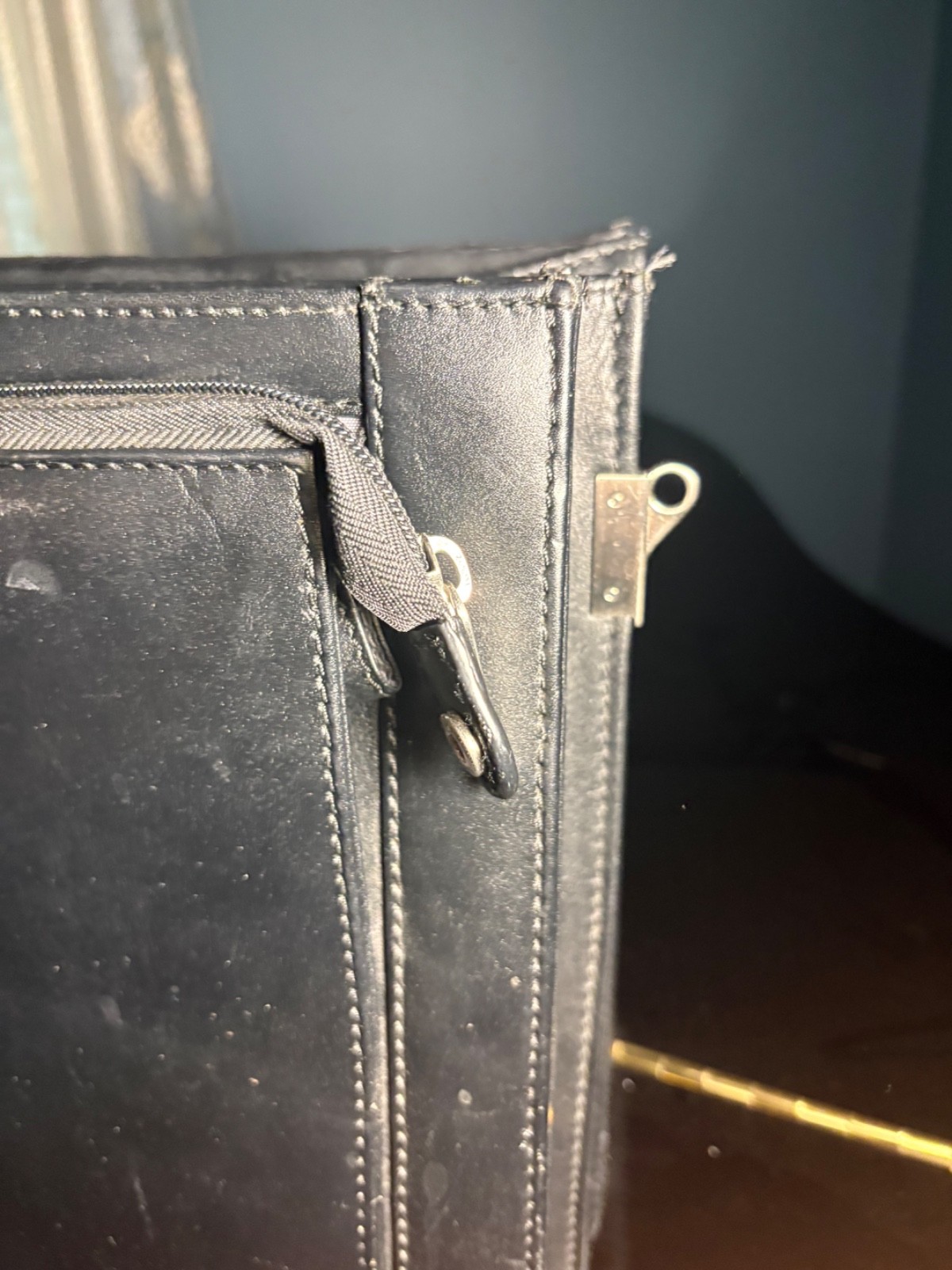 Reaction Kenneth Cole black leather briefcase