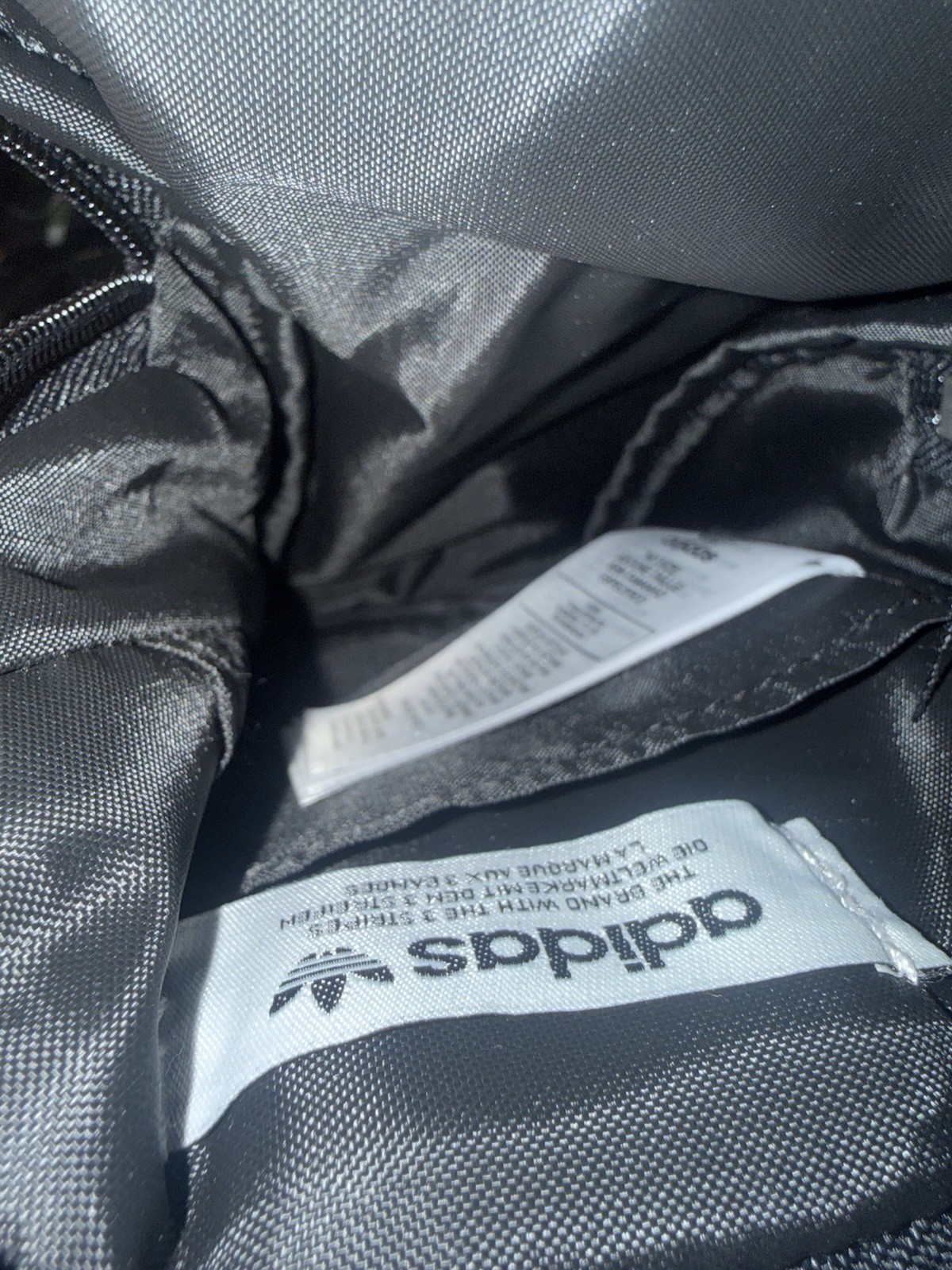 Adidas Original Adicolor Small Sling Bag Black White JD5570 BRAND New in package