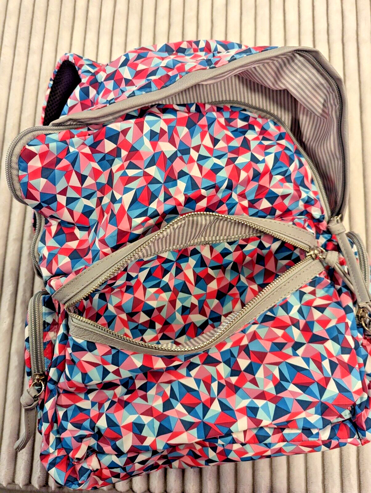 NWT No Boundries school/ backpack/ bag Bright Geometric pattern pink blue white