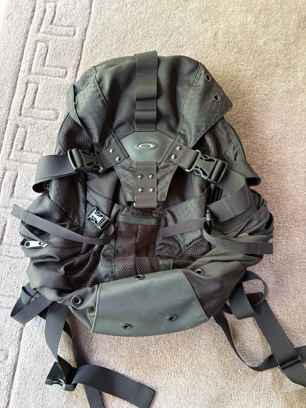 Vtg Oakley Software Backpack ICON Molded Black Hiking Tactical Gen1 Skull Laptop