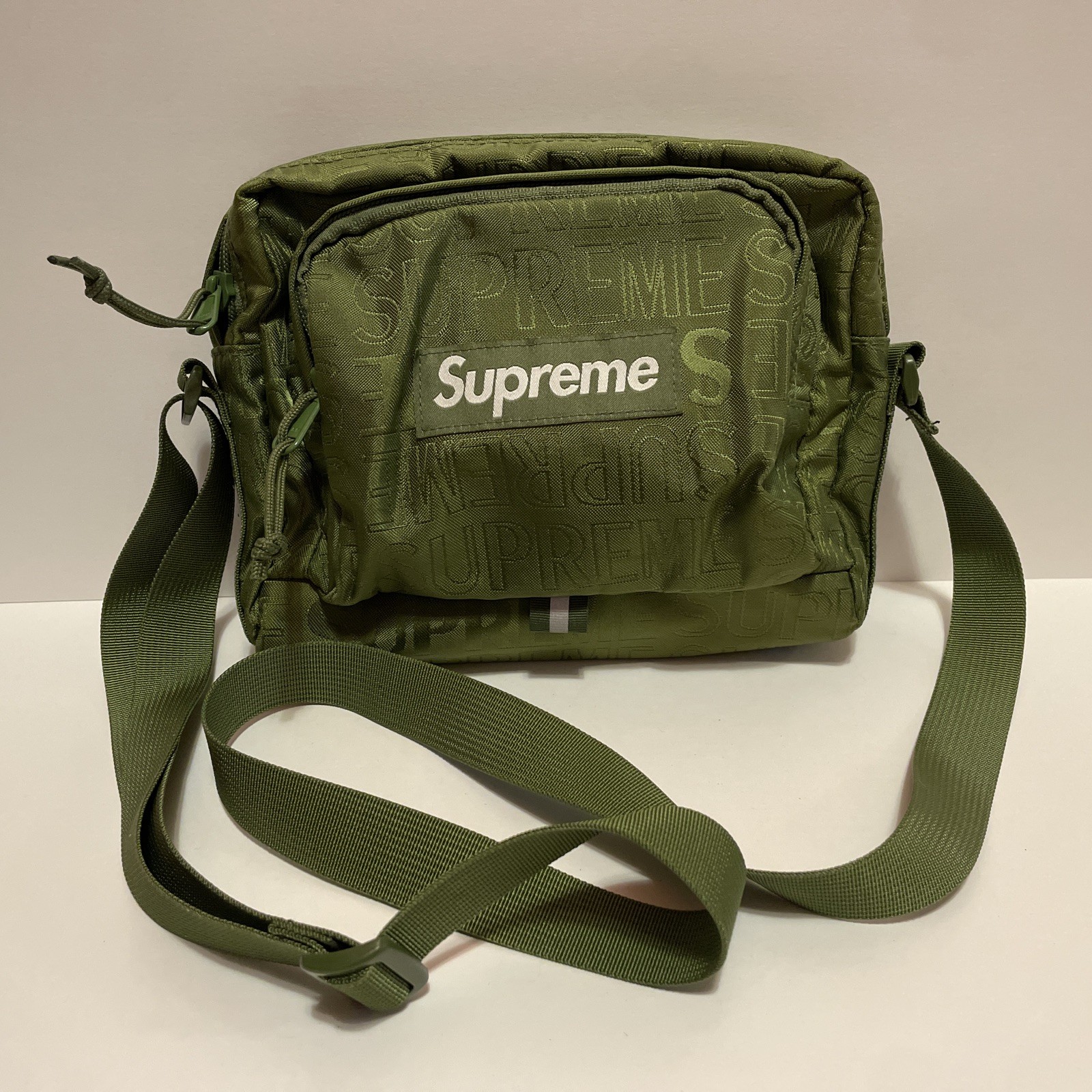 Supreme SS19 Shoulder Messenger Bag Olive EUC