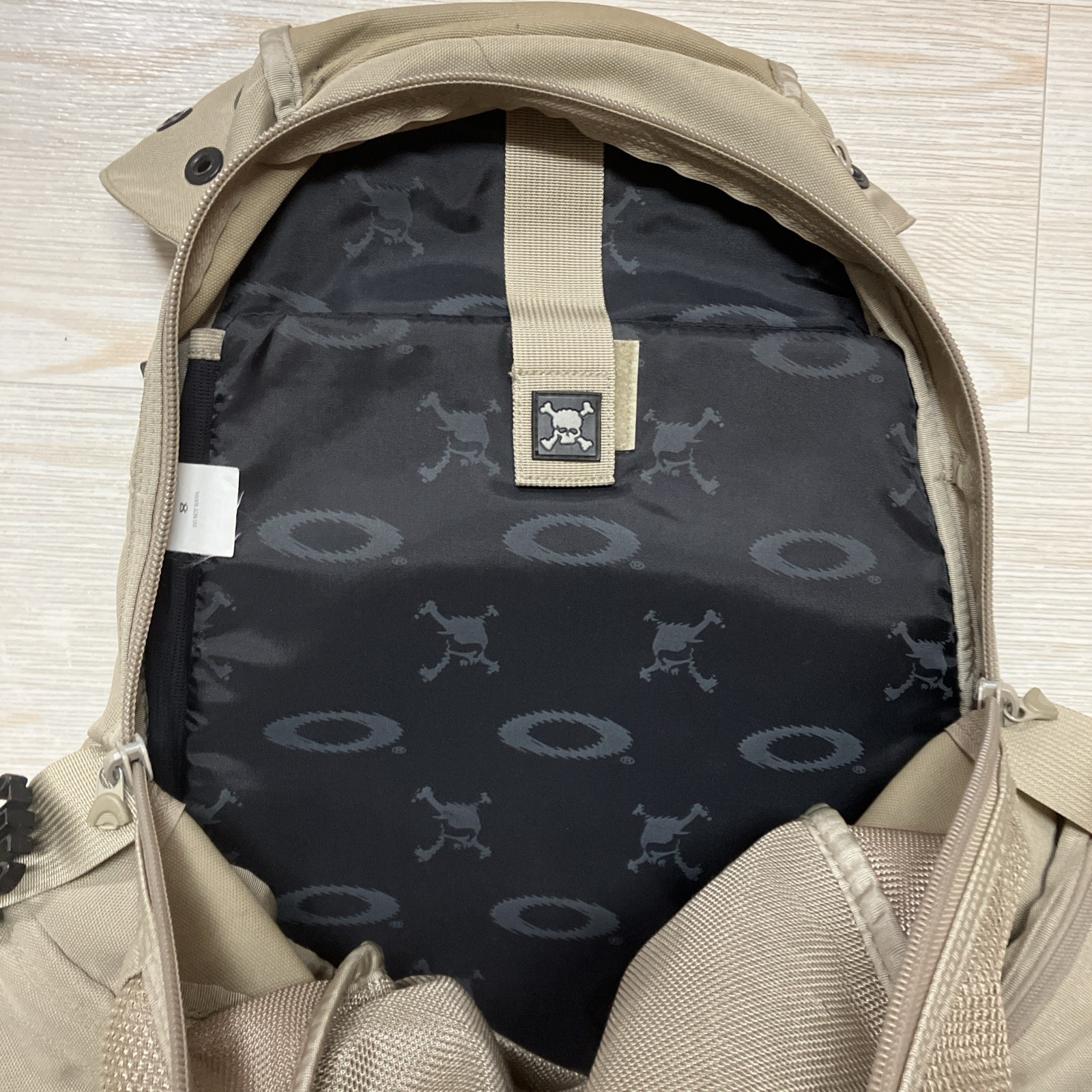 VINTAGE Oakley Icon Backpack – RARE Skull Edition – Tan Sand Gorpcore Techwear