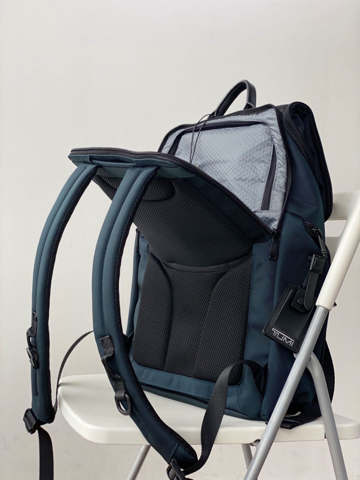 TUMI Alpha Bravo LARK Backpack Navy Durable and Stylish Bag 232651D
