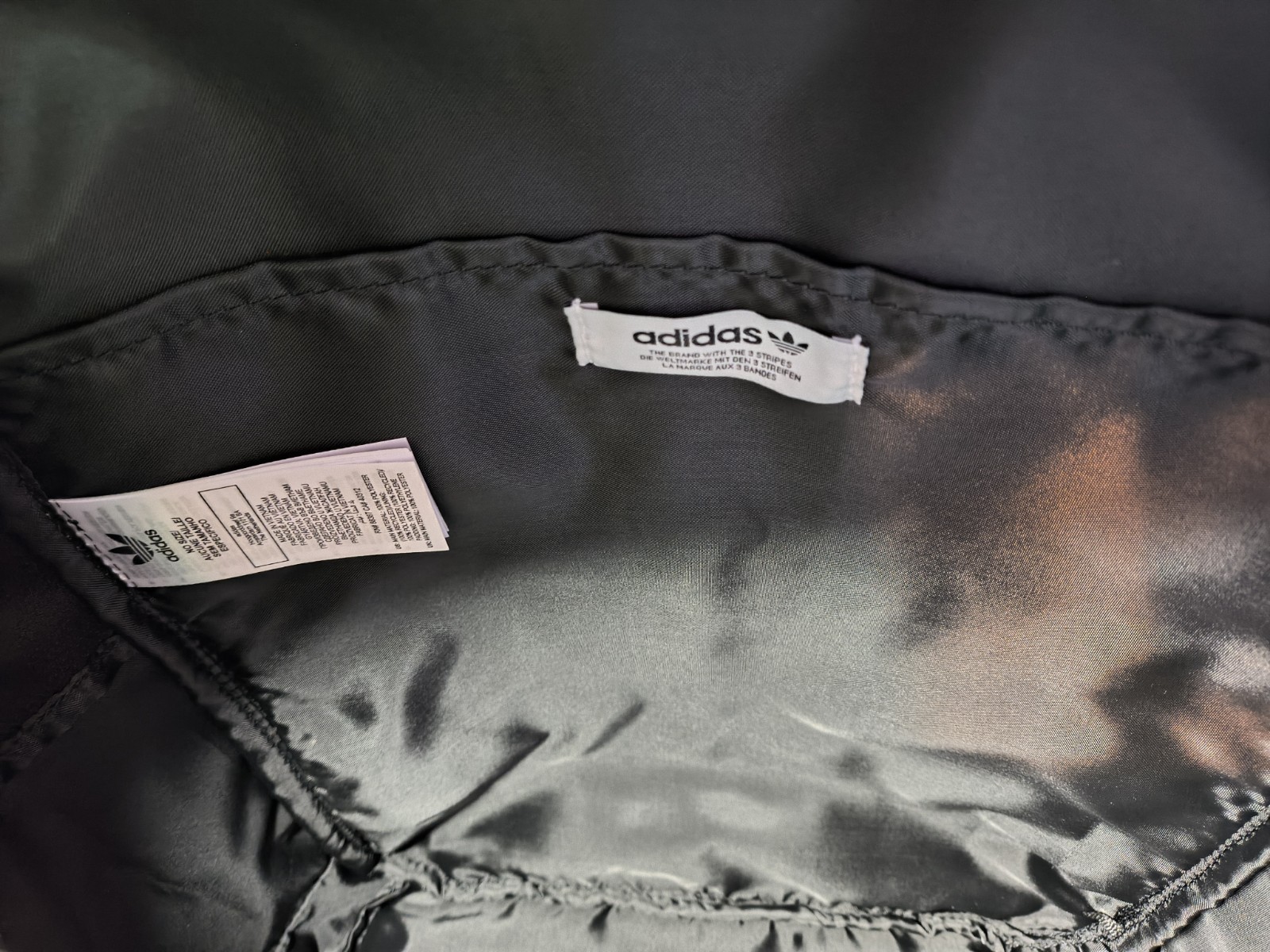 Adidas / ADICOLOR Backpack /IT7602/ Black / L