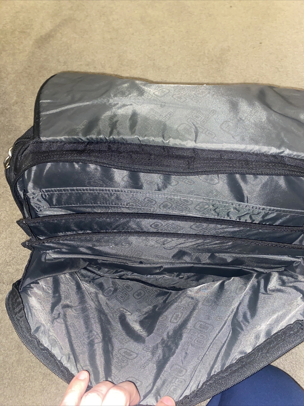 Ogio Black Tech Spec Hip Hop Tech Specs Messenger Laptop Travel Bag EUC 19×13