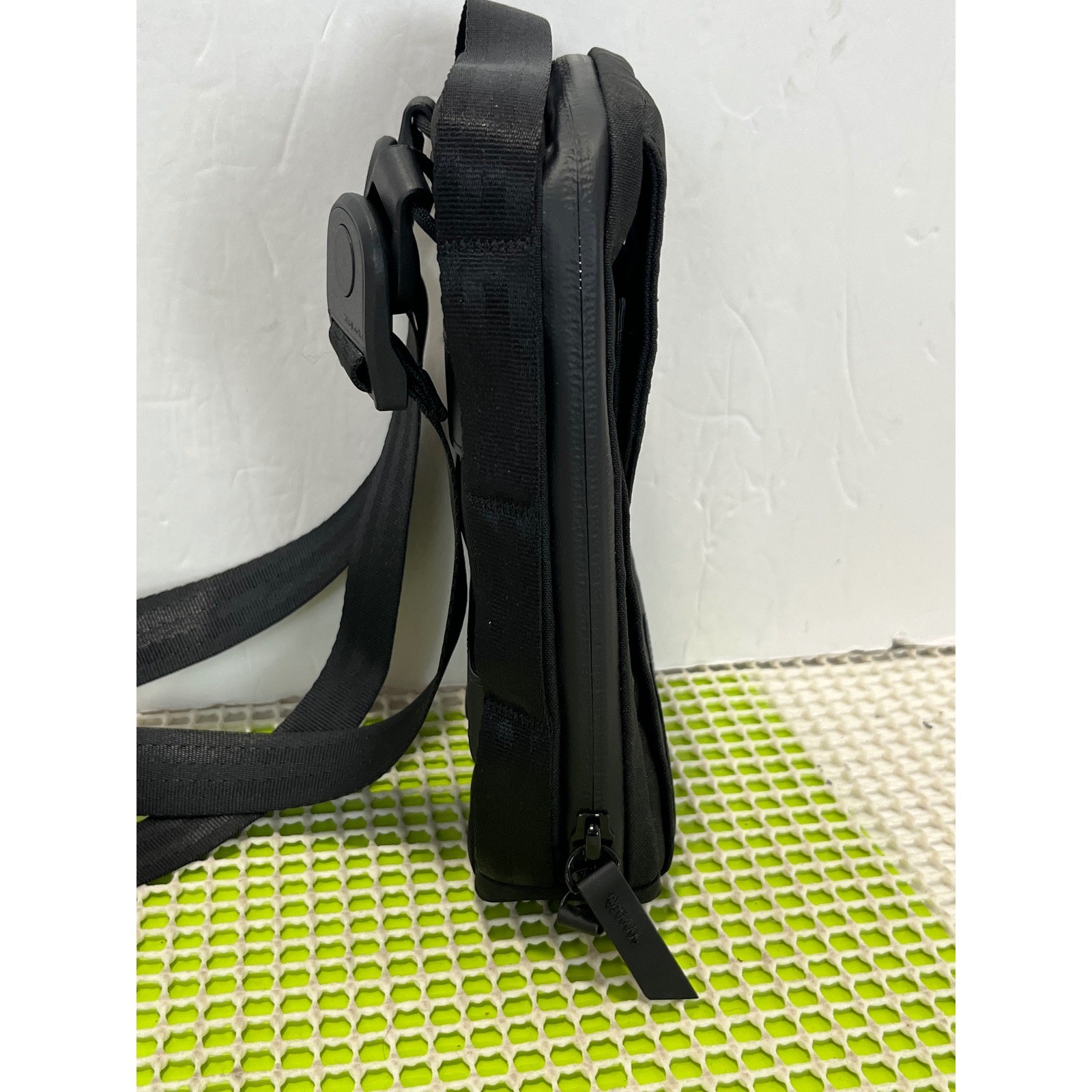 Alpaka Modular Phone Sling BLK Cross-body Bag Technical Travel Pouch NEW W/O TAG