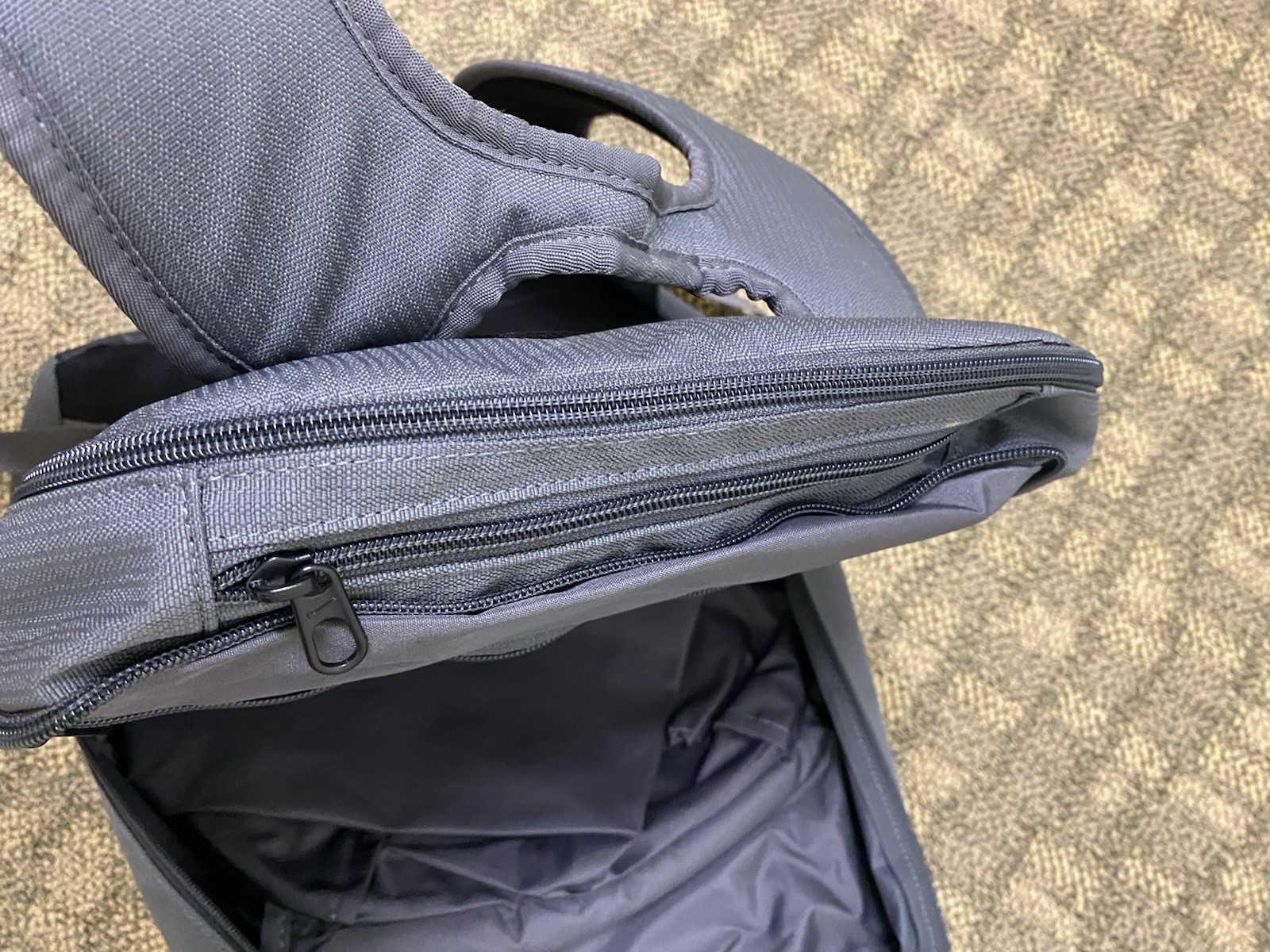 Official Nike USA Wrestling Backpack Gray/Black L Zip Closure – BRAND NEW w Tags