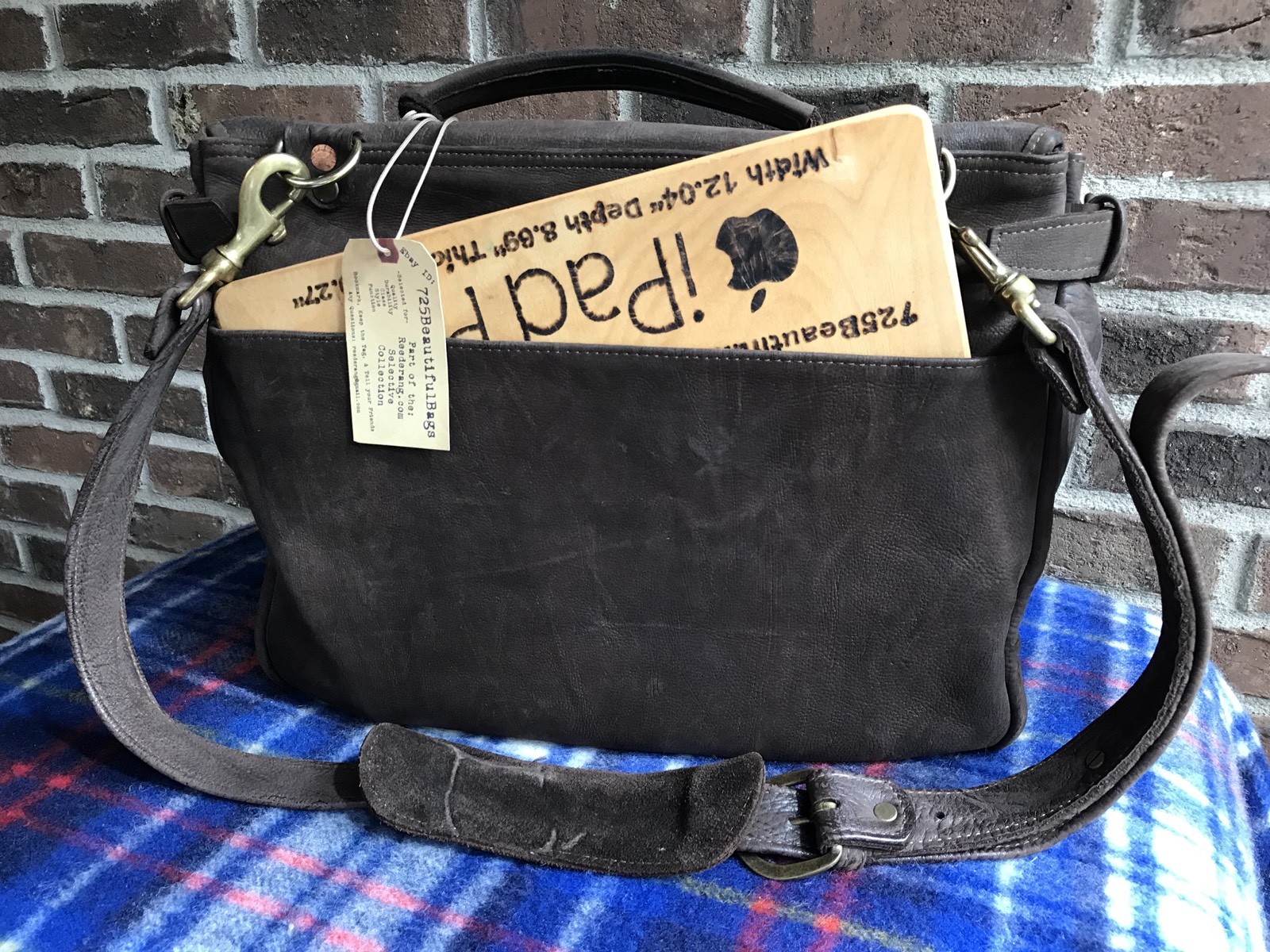 VINTAGE BASEBALL GLOVE LEATHER ONE-OF-A-KIND MACBOOK MESSENGER MAIL BAG R$1798