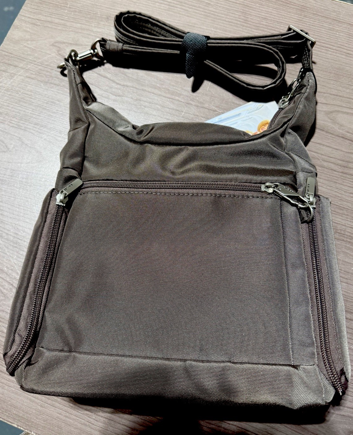 Travelon AntiTheft Classic Messenger Bag