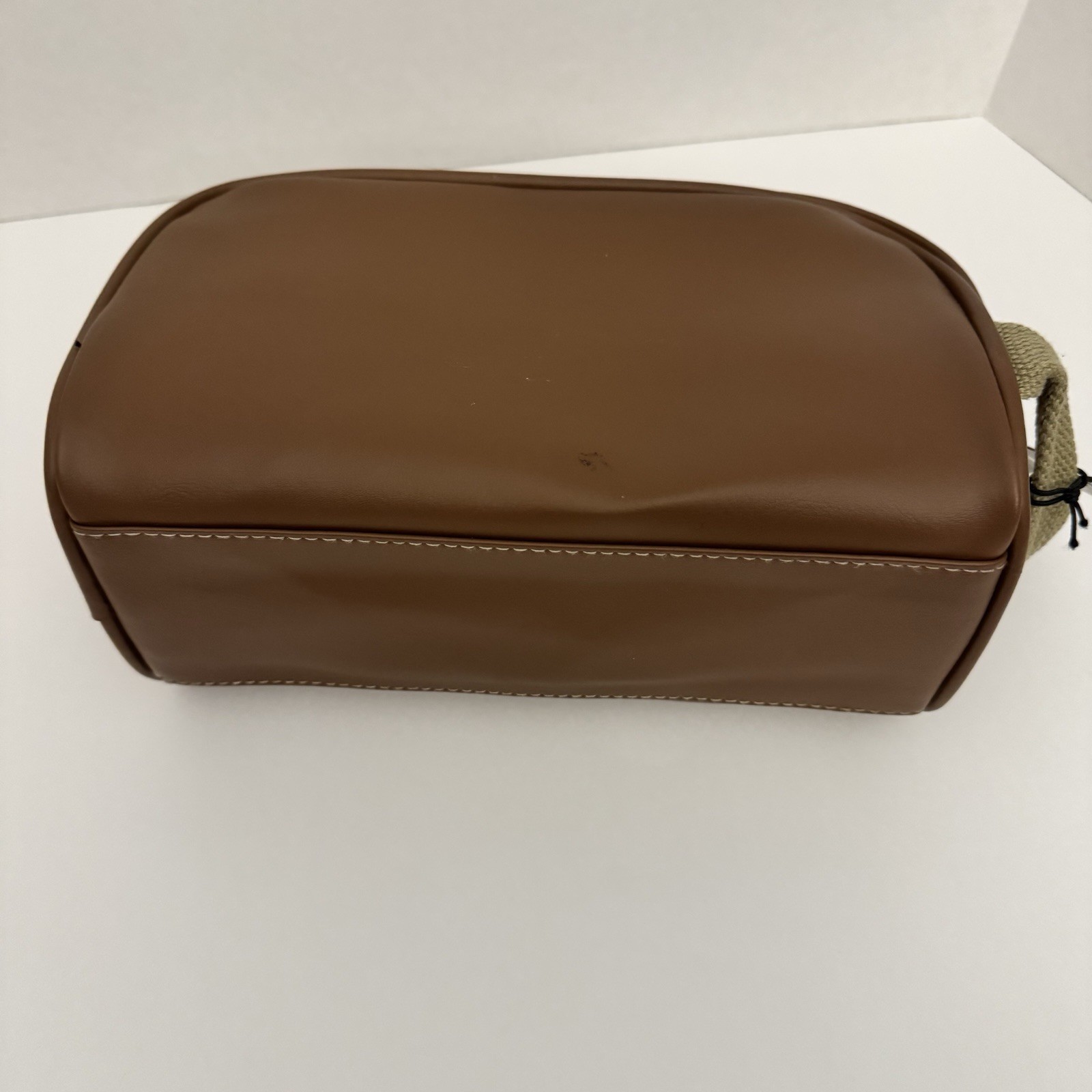 Kenneth Cole Reaction Nwot Toiletry Bag Men’s Accessories Faux Leather