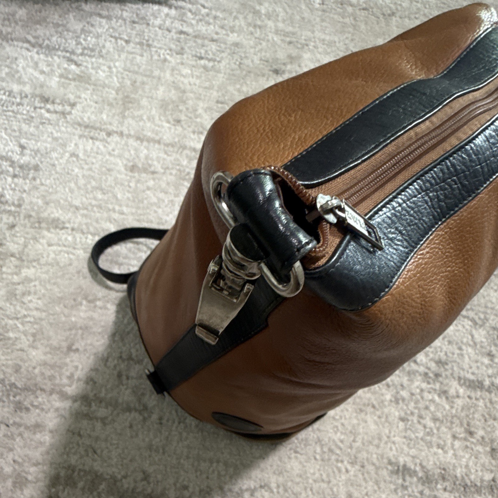 Brown/Black LeatherSling Crossbody Bag Zip Closure Adjustable Strap Lined Travel
