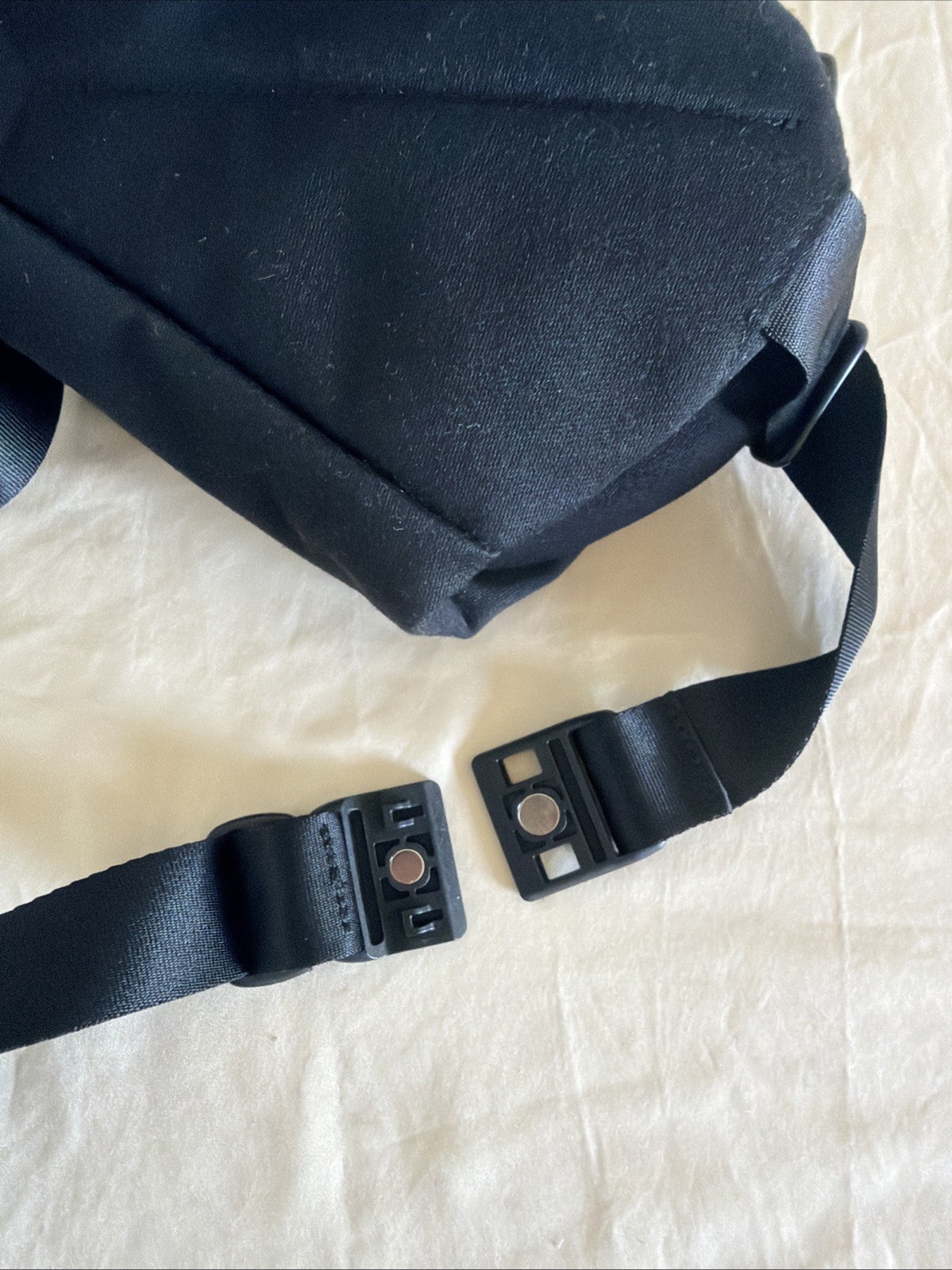 Bellroy Sling Mini 4L Bag Black – EOS Logo – New With Tags