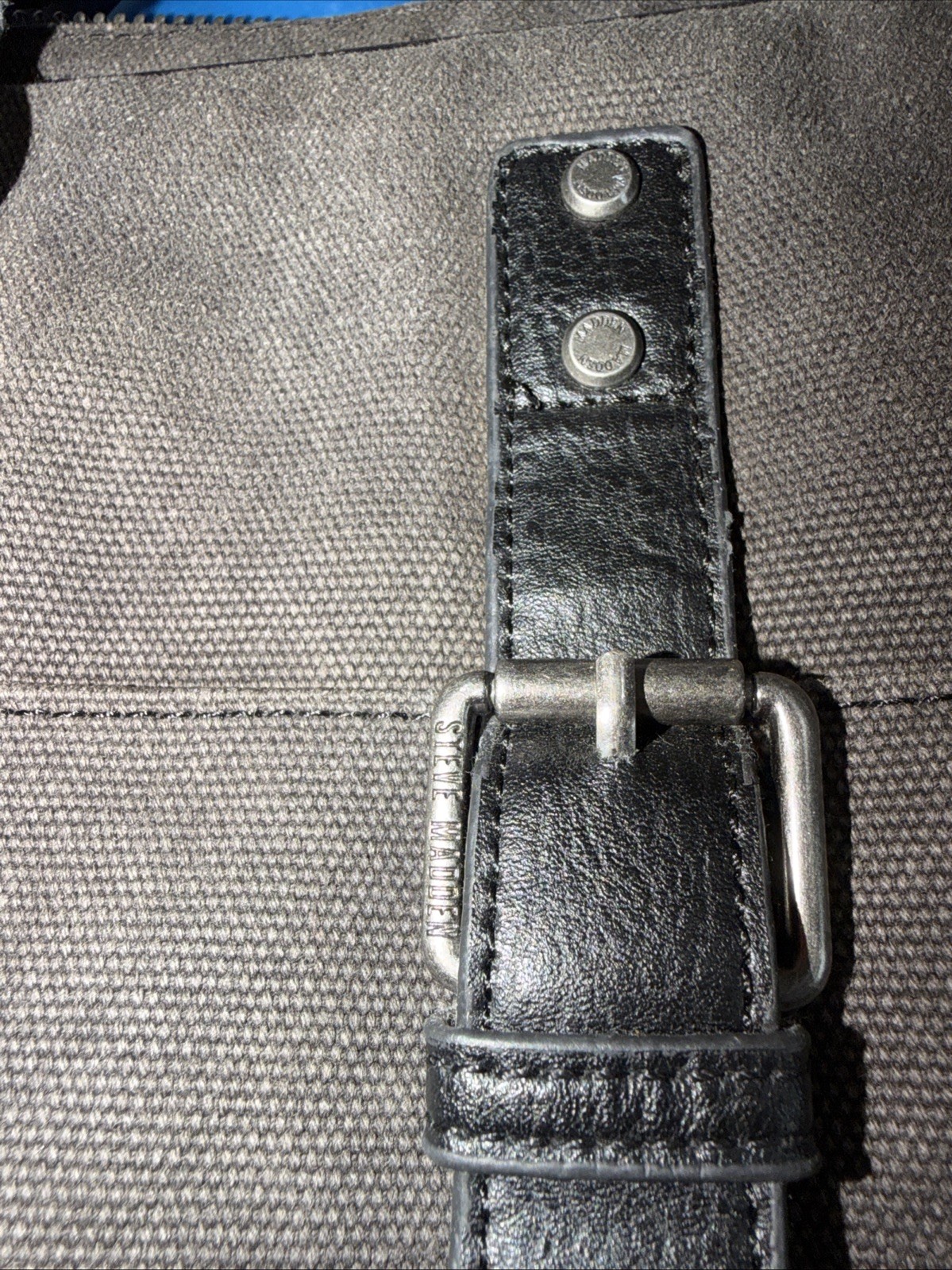 Steve Madden Canvas Computer Bag Camo Interior 15X12 Grey NWT Excellent Item