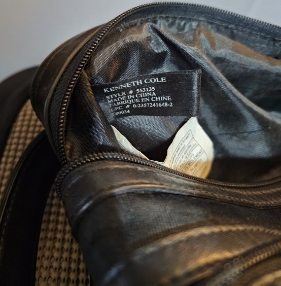 Kenneth Cole Reaction Black Canvas Faux Leather Travel Toiletry Bag. 12×6.5×4.5″