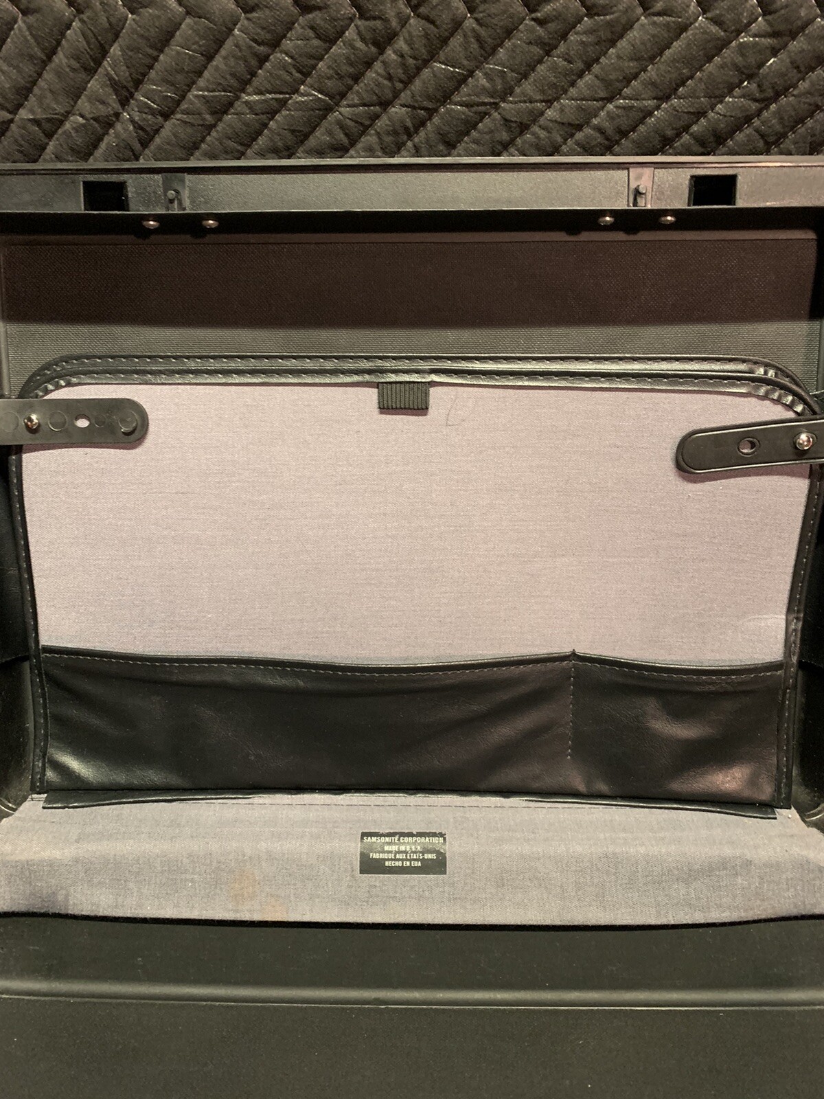 Vintage Classic SAMSONITE Hard Shell Black BRIEFCASE Deep 5″ Delegate Attache