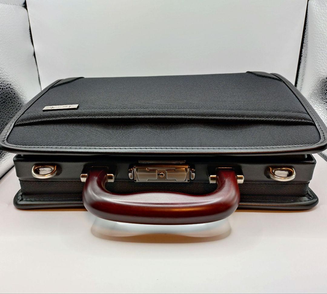 IS PLUS Business Bag Black Wooden Handle B5 30cm Used