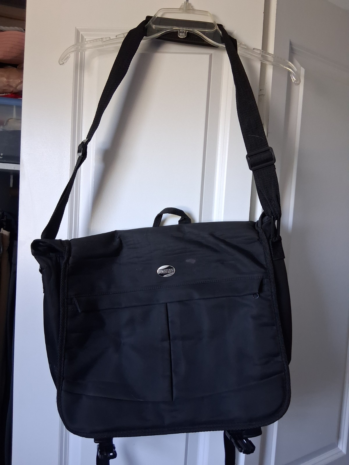 American Tourister Unisex Laptop Bag Black