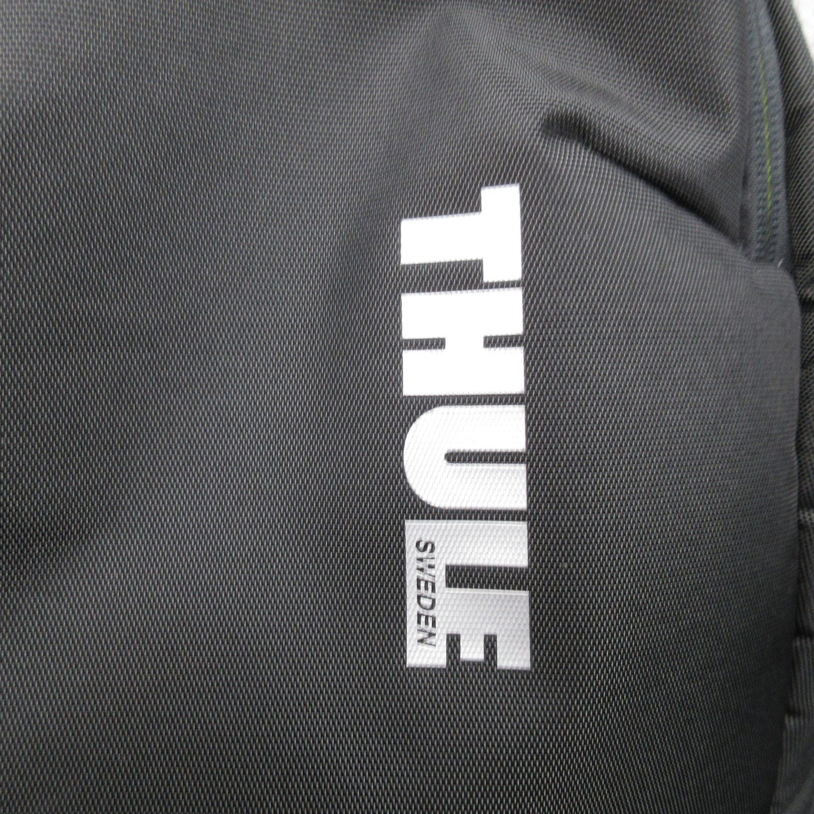Thule Black Laptop Travel Backpack PowerPocket Soft Case Padded Straps Men Bag