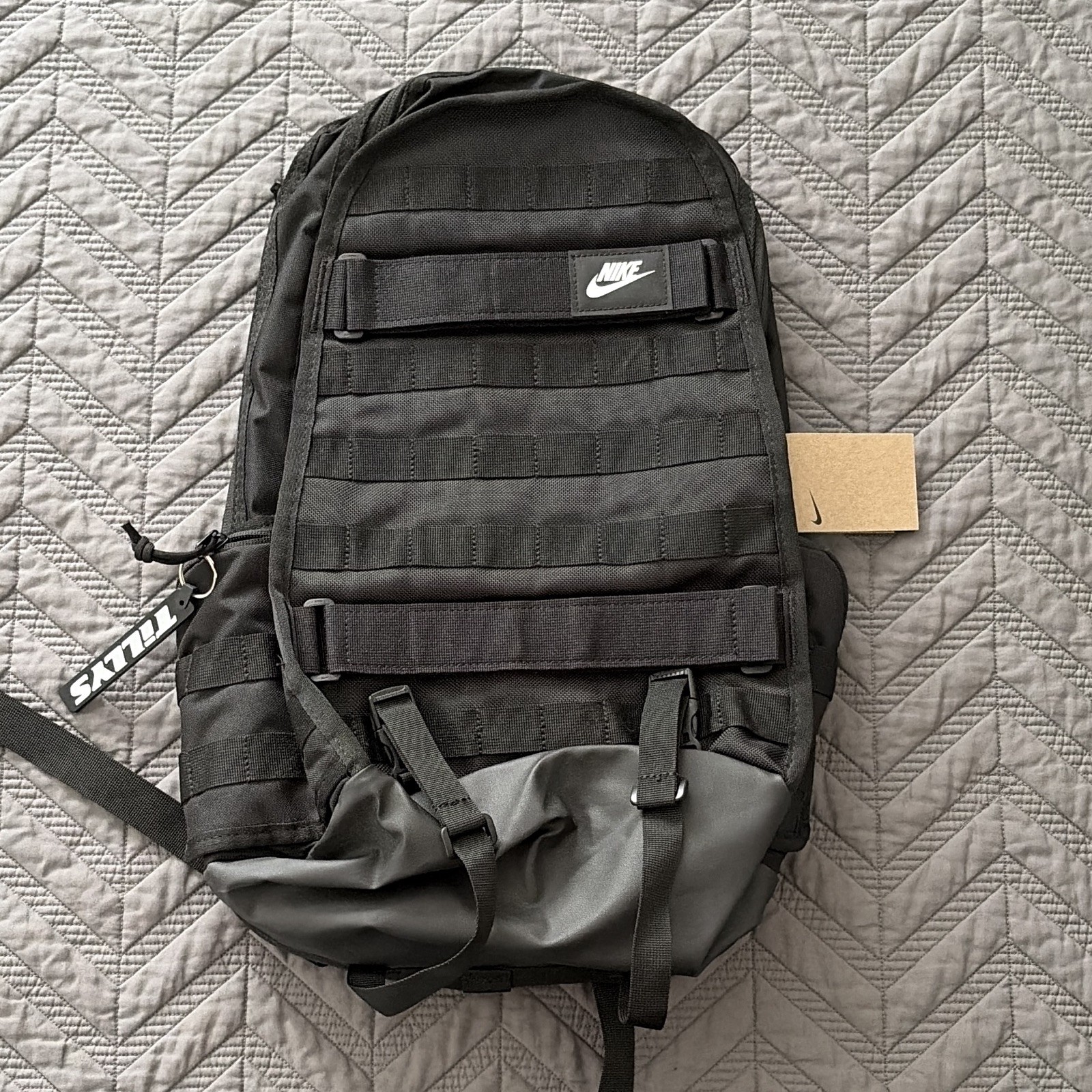 Nike Utility Elite Black Large Backpack Zip/Buckle Travel Sports