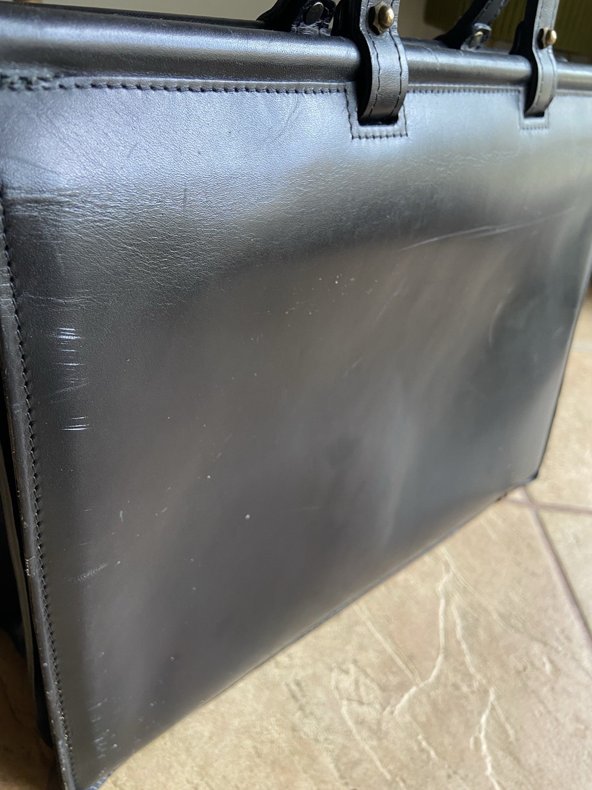 Schlesinger Brothers Black Zip Briefcase Top Handle Inner Pockets Business