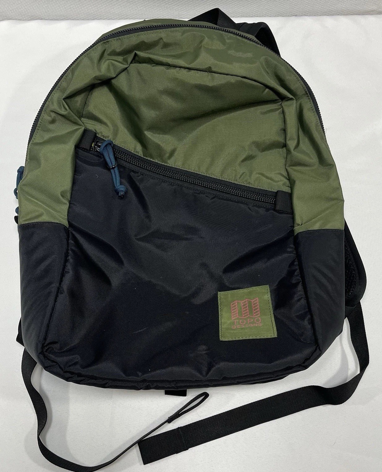 TOPO DESIGNS Light Pack 18.5L Backpack 15″ Laptop Sleeve School Green Black